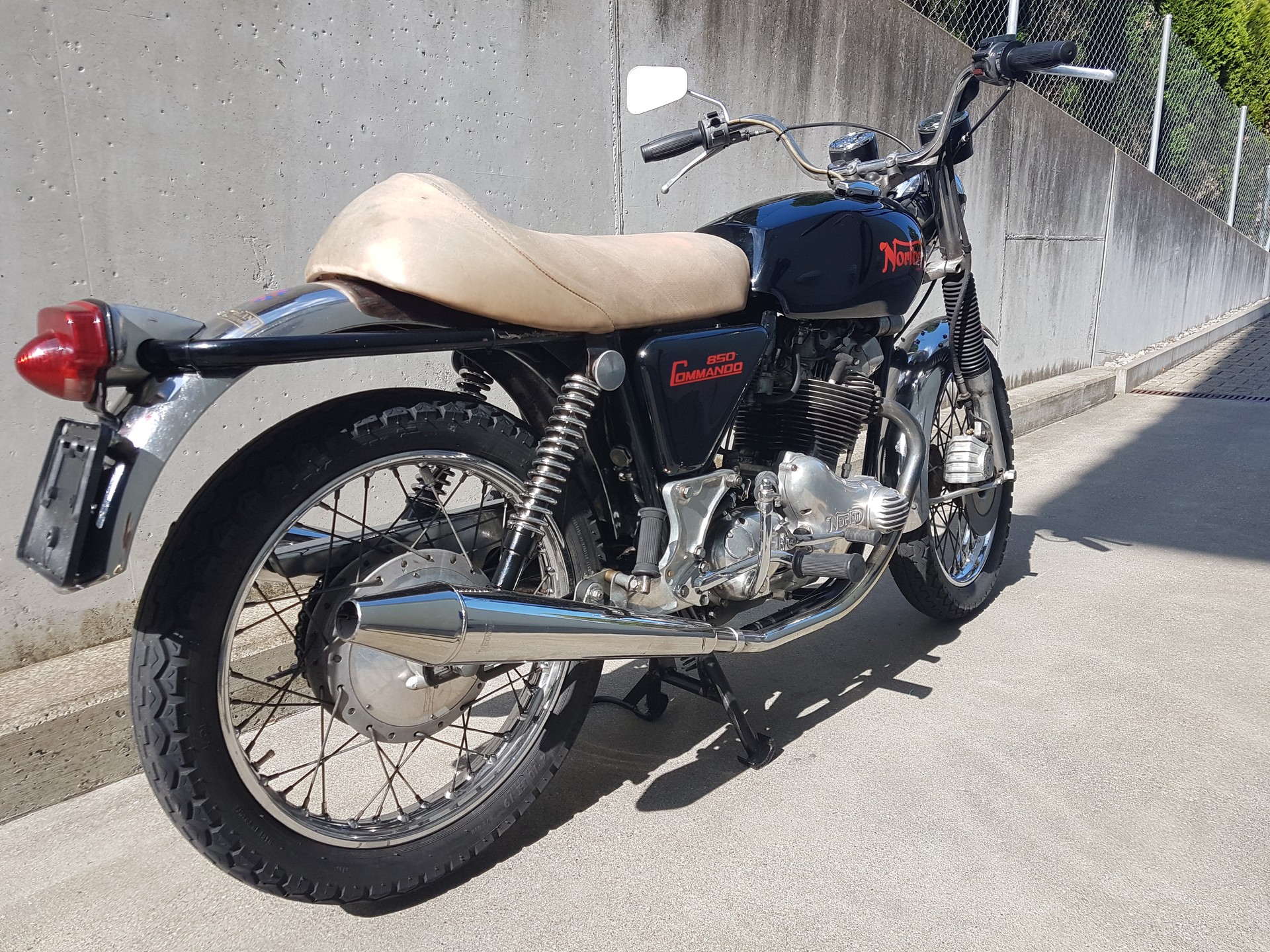 NORTON Commando 850-image-7