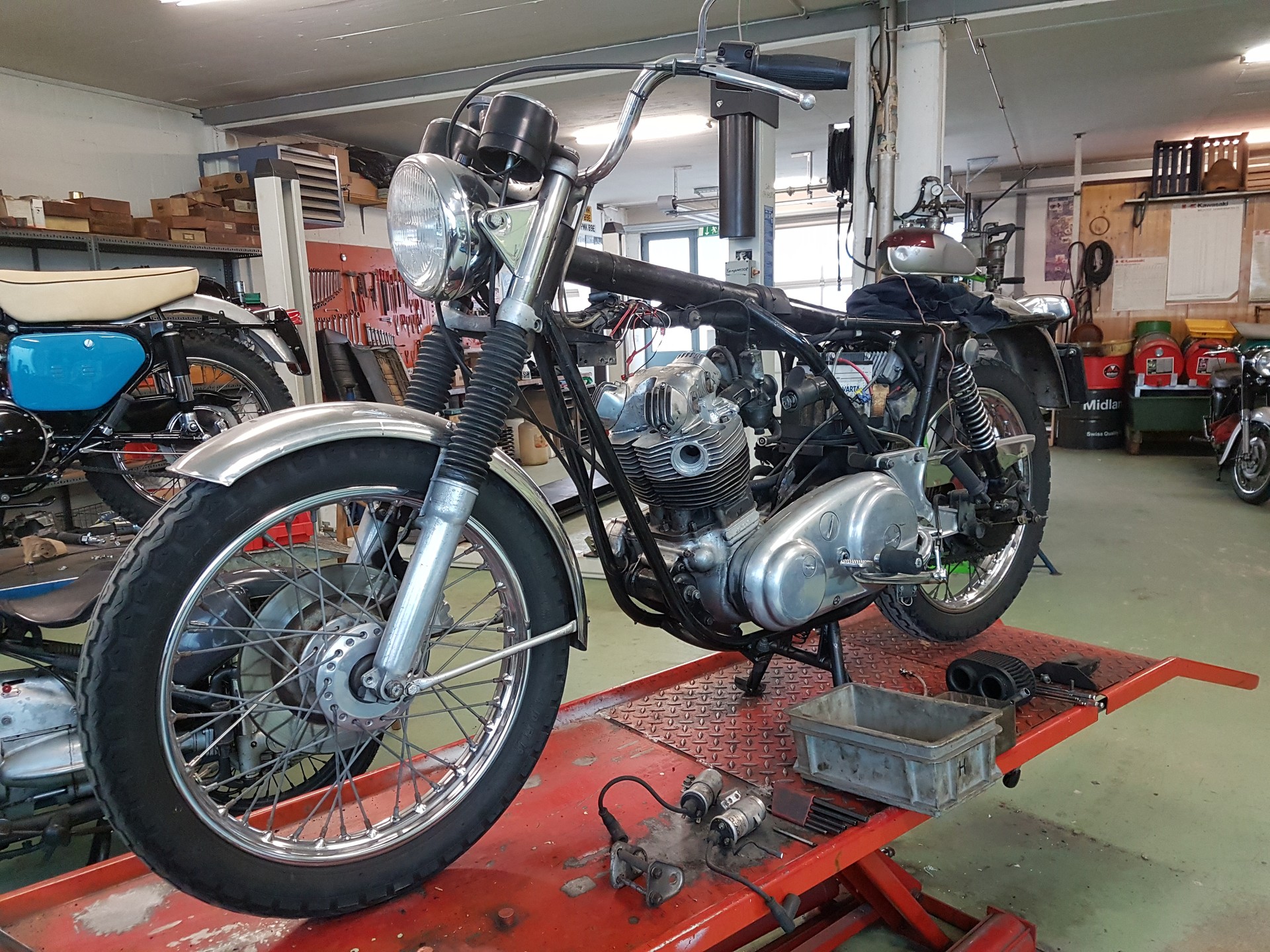 NORTON Commando 850-image-11