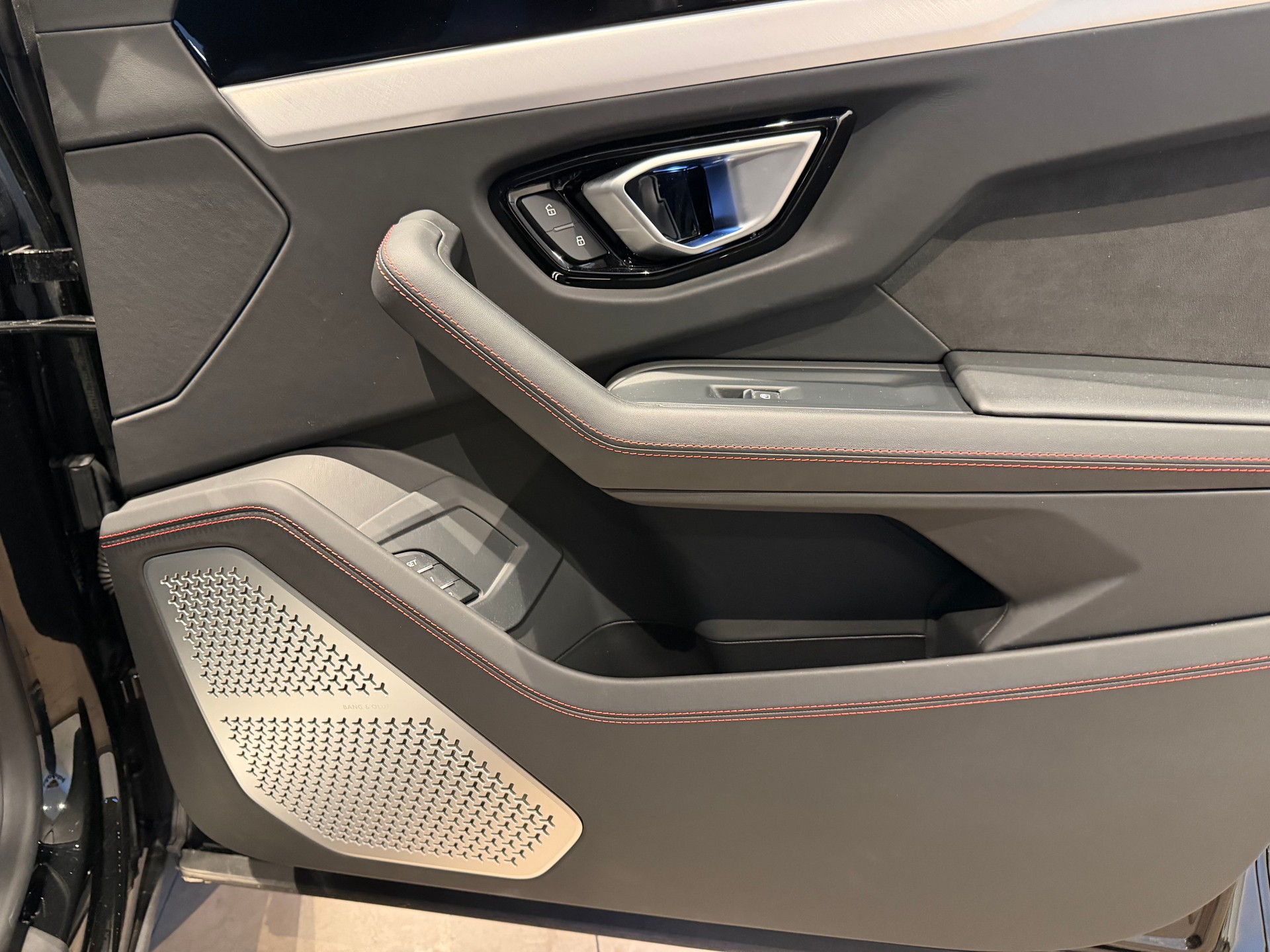 LAMBORGHINI Urus 4.0 E-Gear-image-11