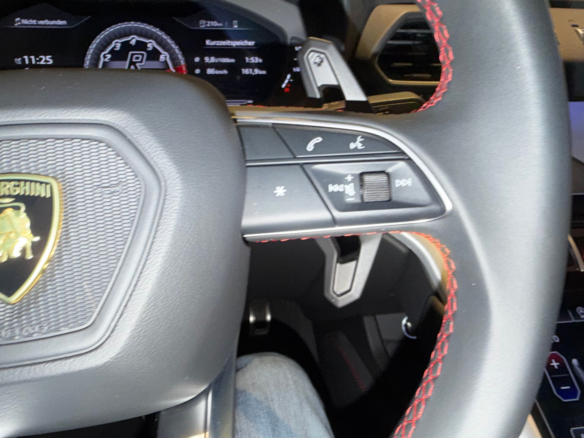 LAMBORGHINI Urus 4.0 E-Gear-image-18