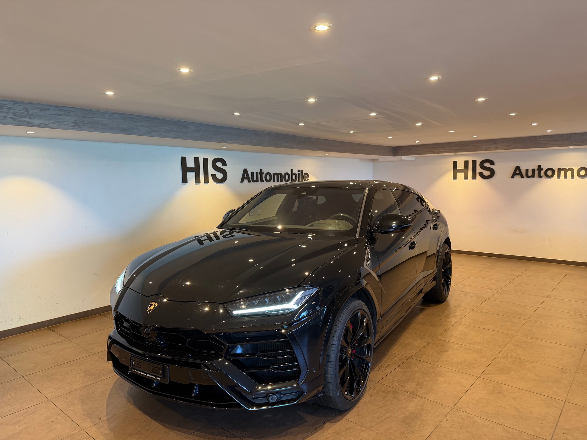 LAMBORGHINI Urus 4.0 E-Gear-showroom-element-1