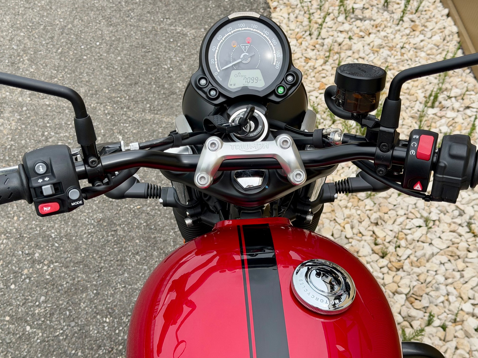 TRIUMPH Speed Twin 900-image-15