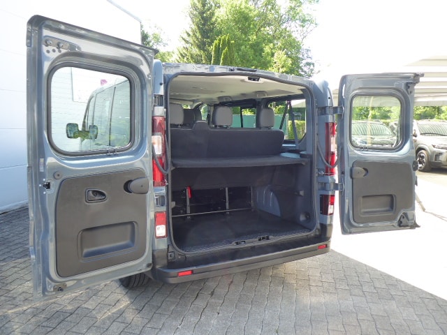 RENAULT Trafic Blue dCi 150 Passenger Business EDC-image-13