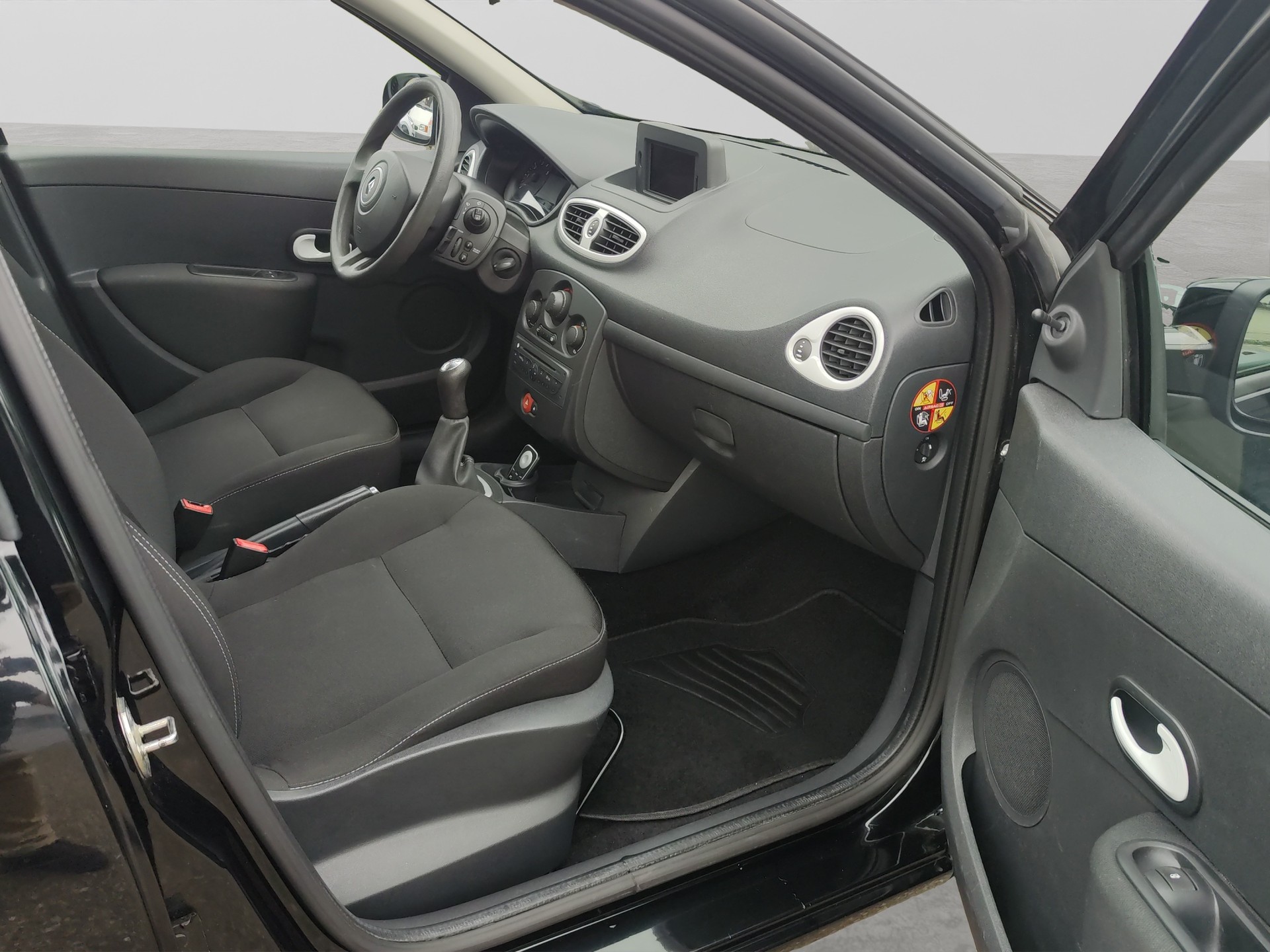 RENAULT Clio Grandtour 1.2 16V Turbo Night&Day-image-19