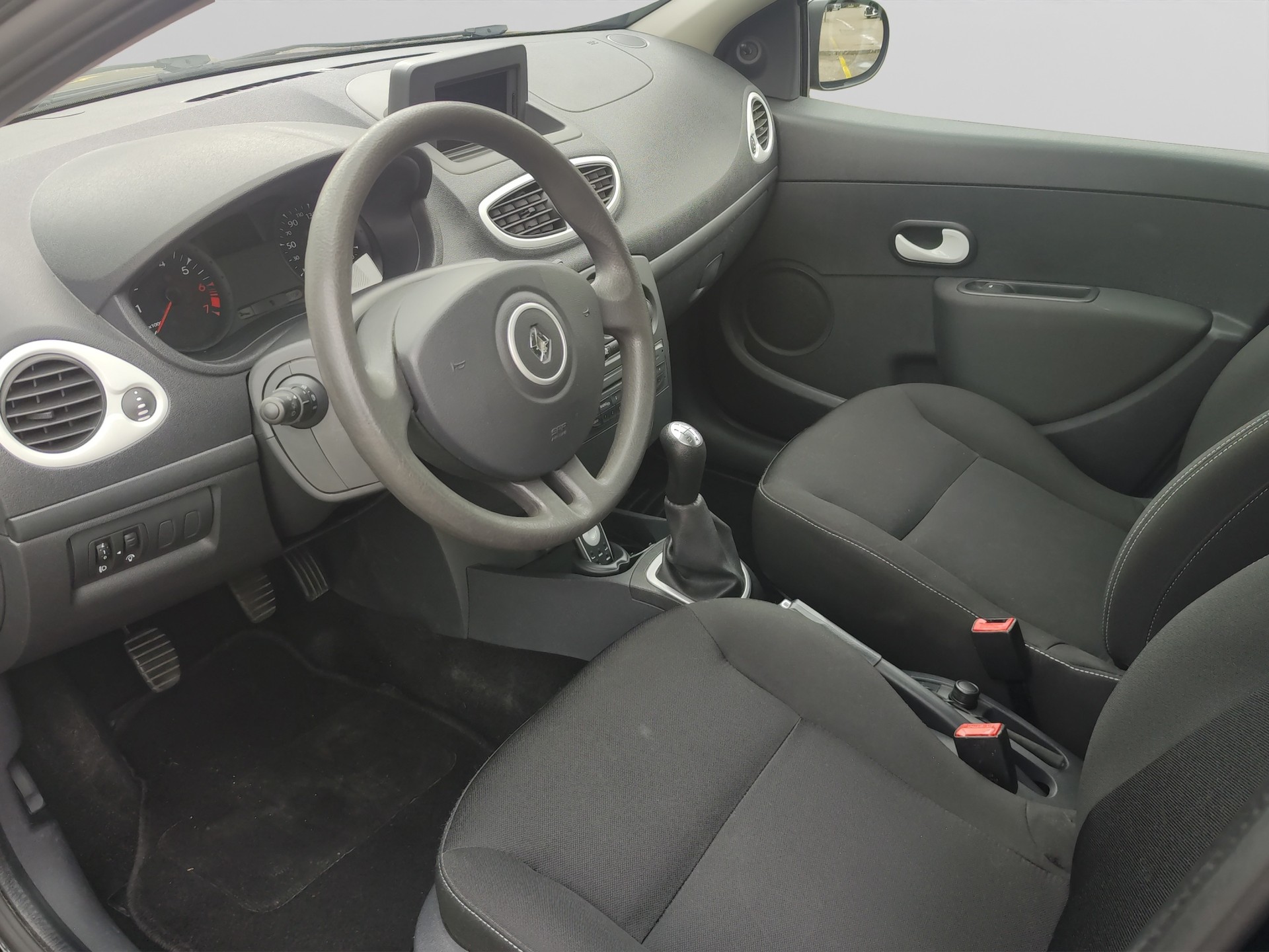 RENAULT Clio Grandtour 1.2 16V Turbo Night&Day-image-13