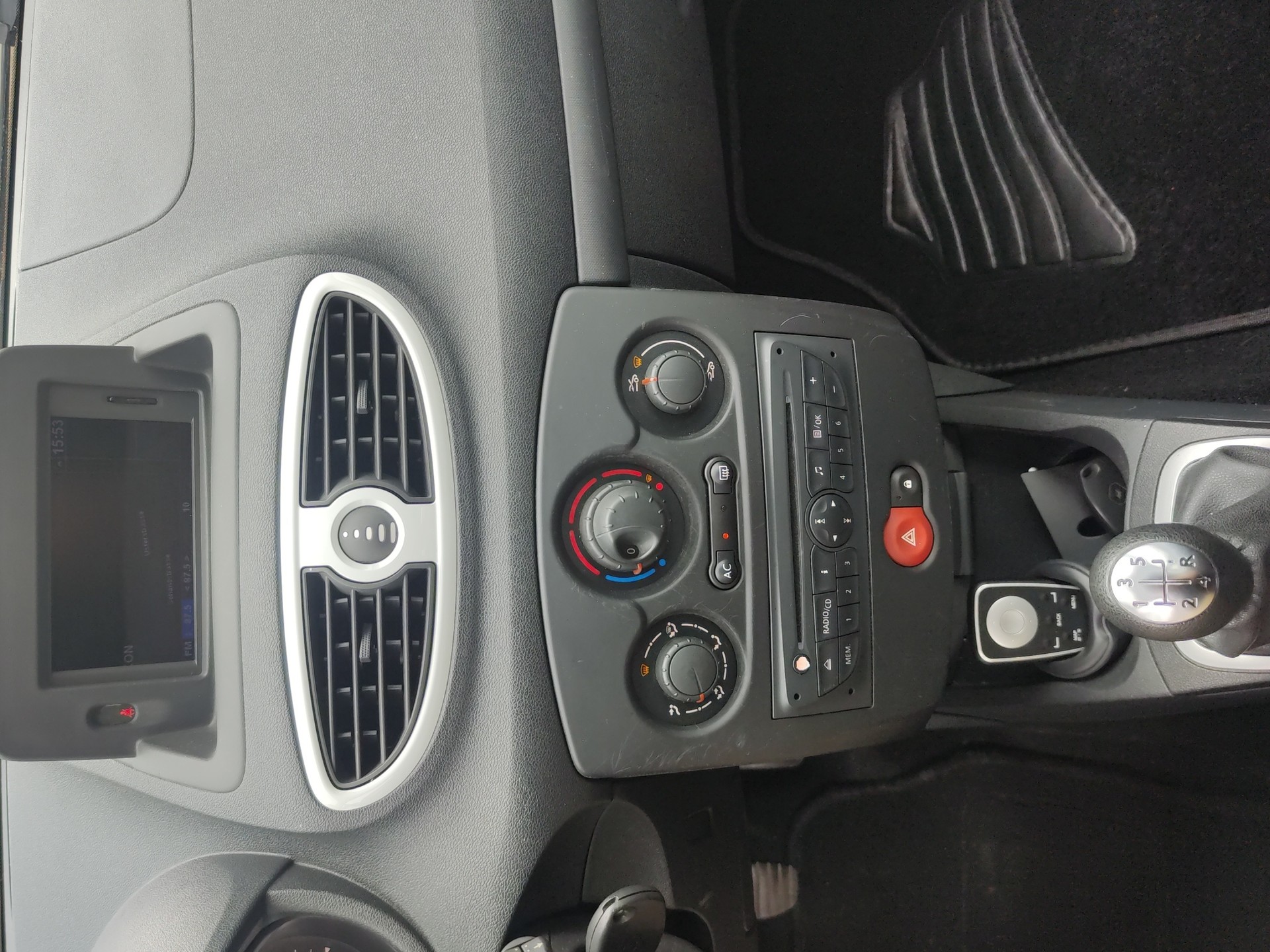 RENAULT Clio Grandtour 1.2 16V Turbo Night&Day-image-20