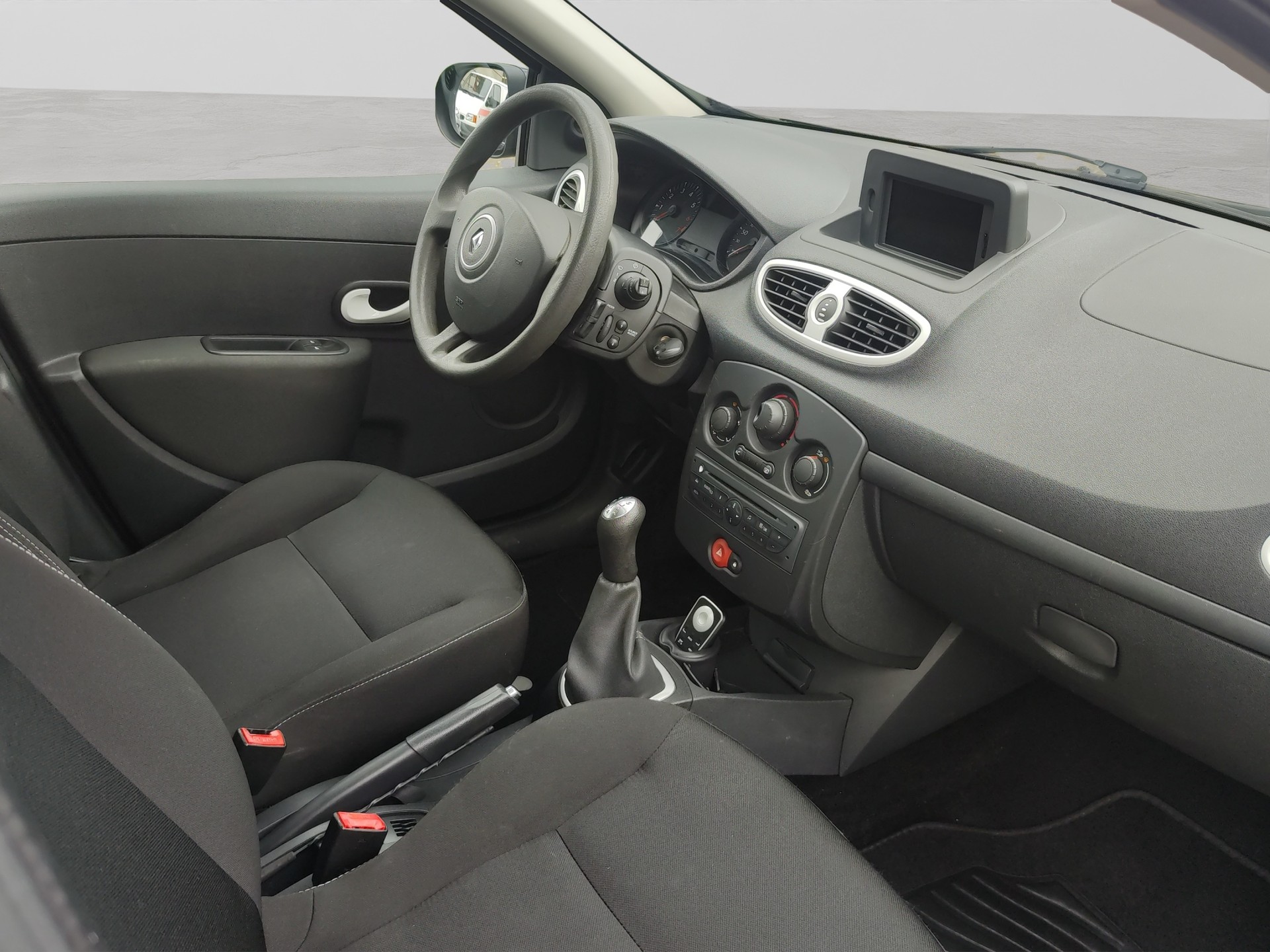 RENAULT Clio Grandtour 1.2 16V Turbo Night&Day-image-18