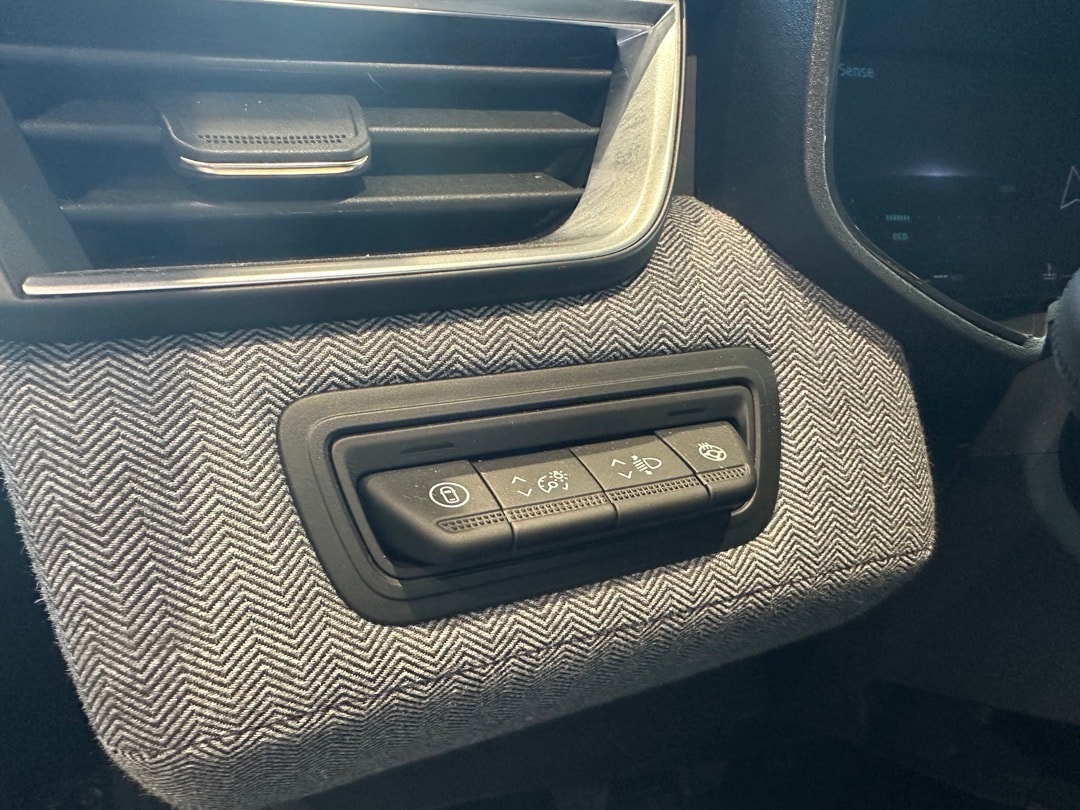 RENAULT Clio 1.0 Techno-image-14
