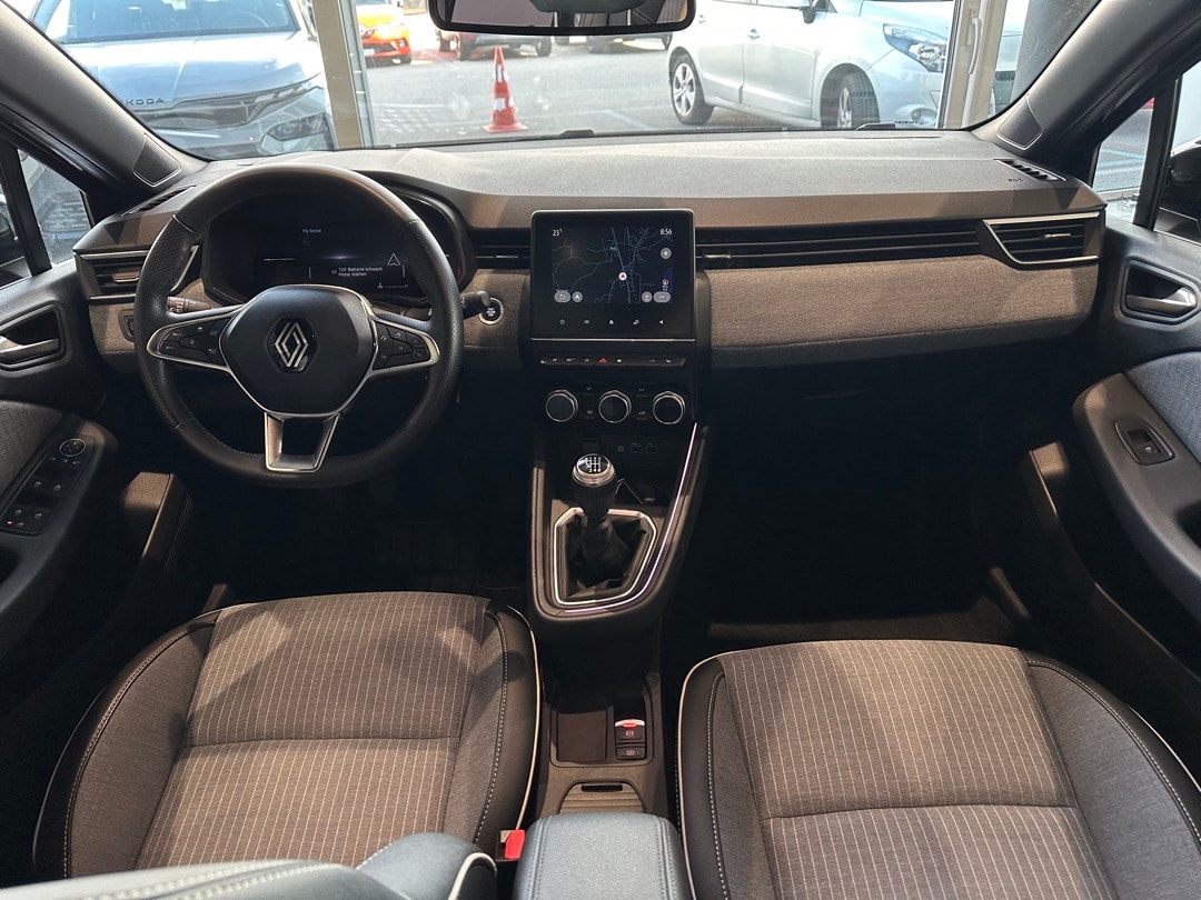 RENAULT Clio 1.0 Techno-image-8