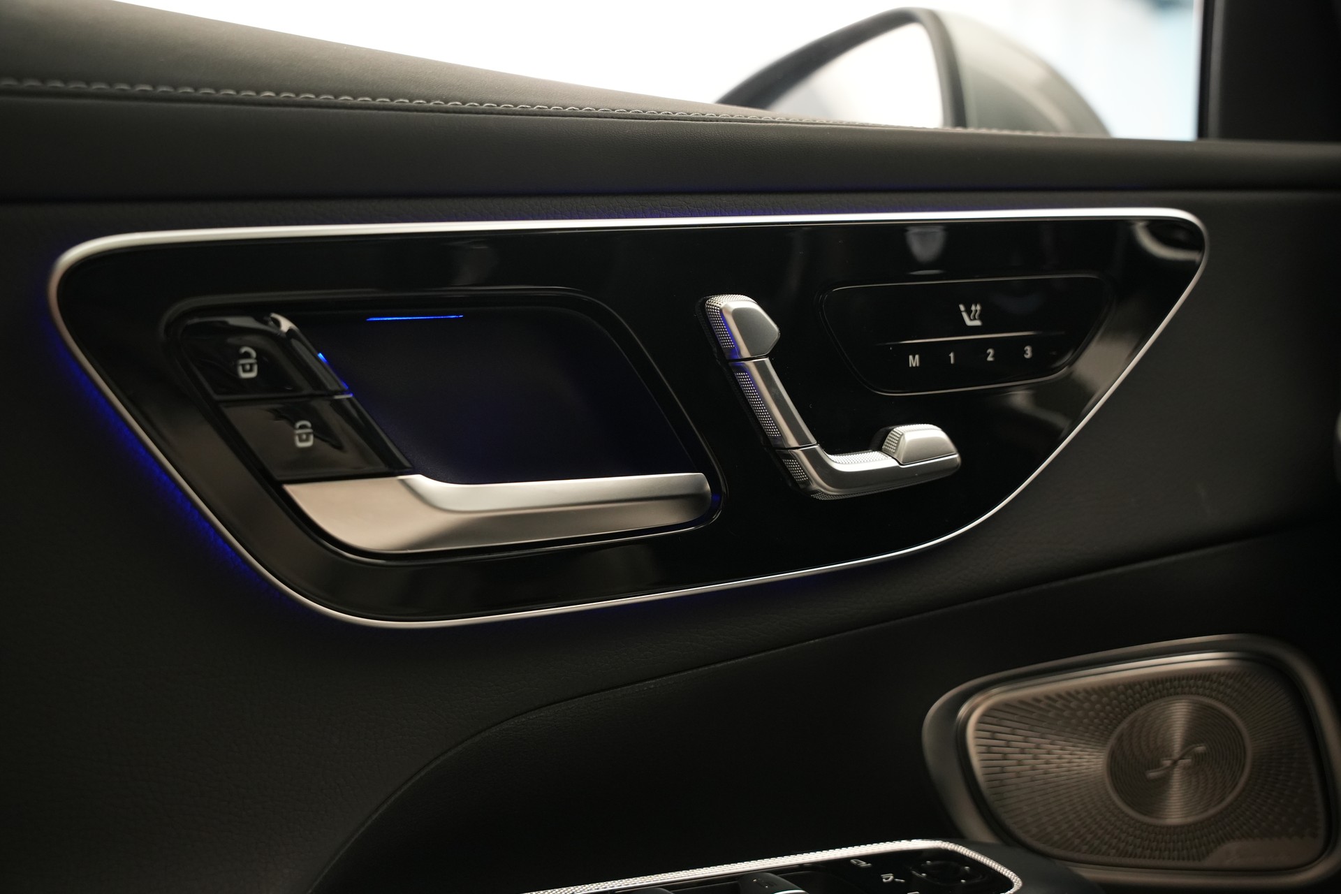 MERCEDES-BENZ GLC 300 e 4Matic 9G-Tronic *CH-Fahrzeug* *AHK*-image-24