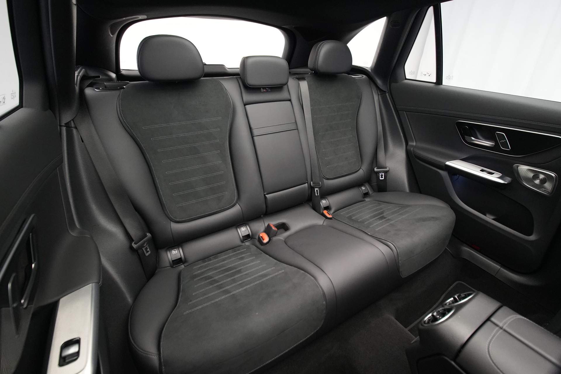 MERCEDES-BENZ GLC 300 e 4Matic 9G-Tronic *CH-Fahrzeug* *AHK*-image-17