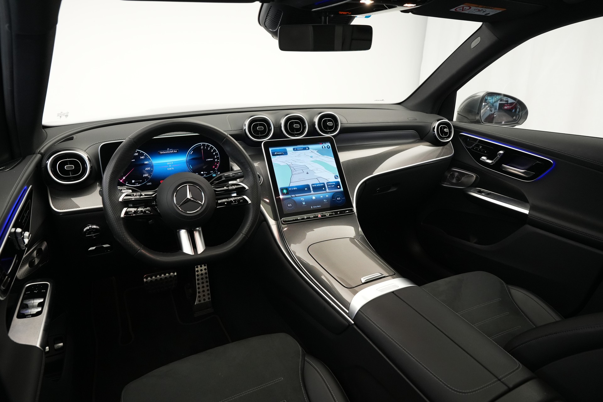 MERCEDES-BENZ GLC 300 e 4Matic 9G-Tronic *CH-Fahrzeug* *AHK*-image-12