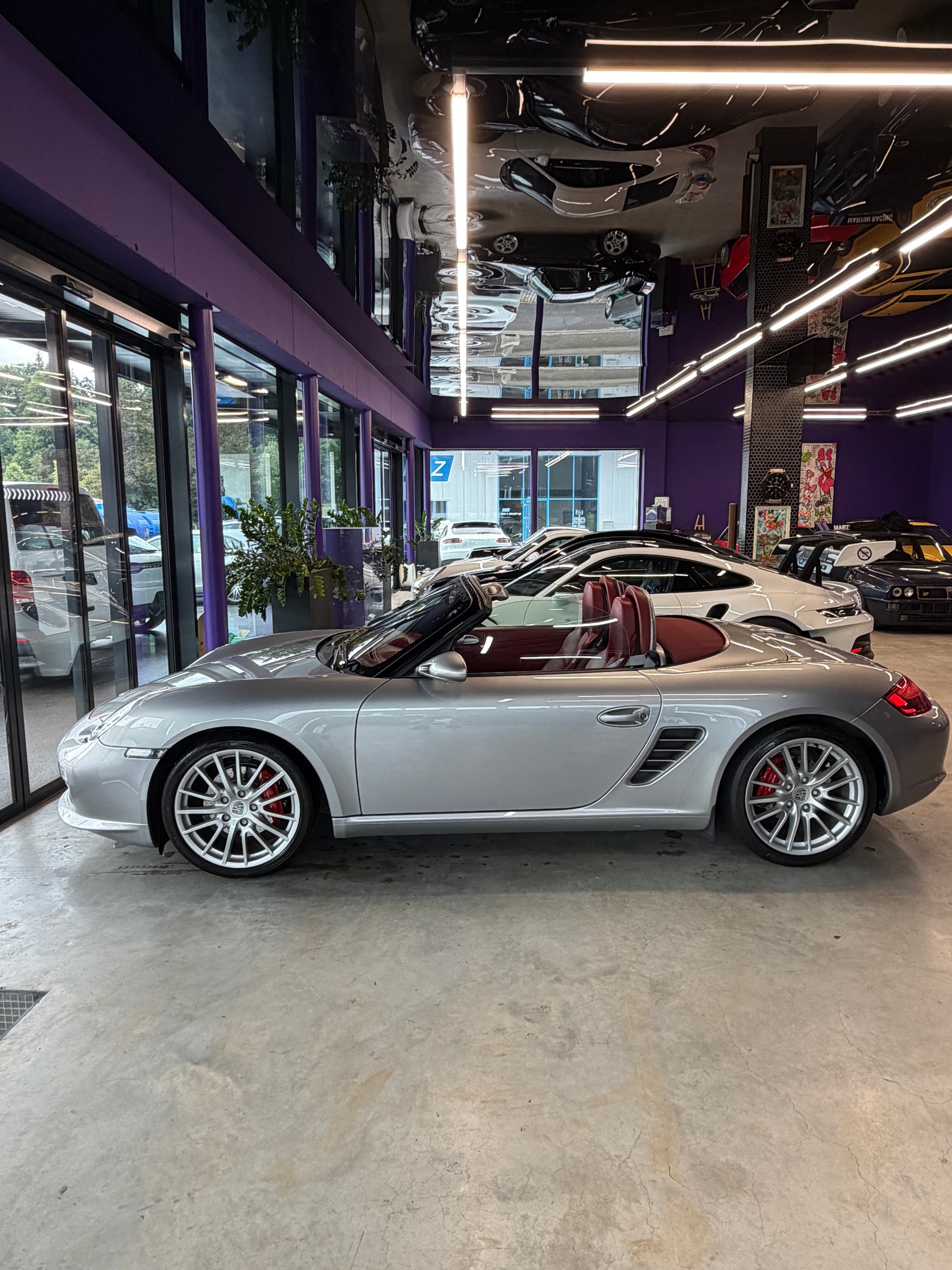 PORSCHE Boxster RS 60 Spyder-showroom-element-1
