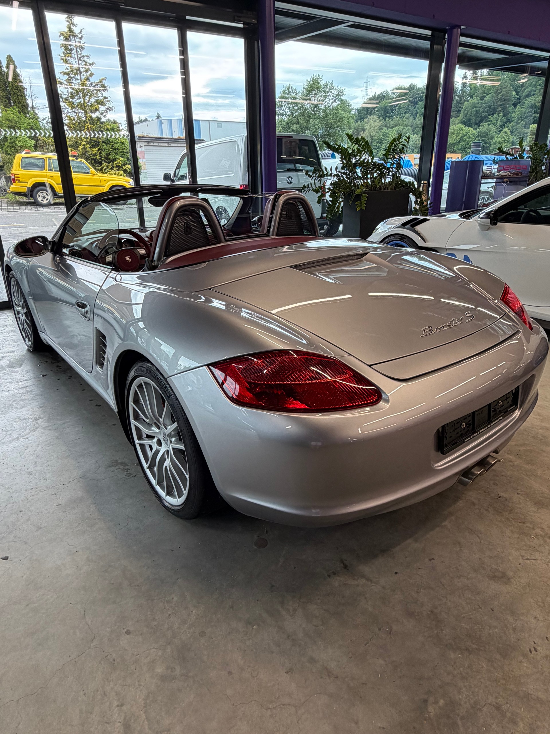 PORSCHE Boxster RS 60 Spyder-showroom-element-3