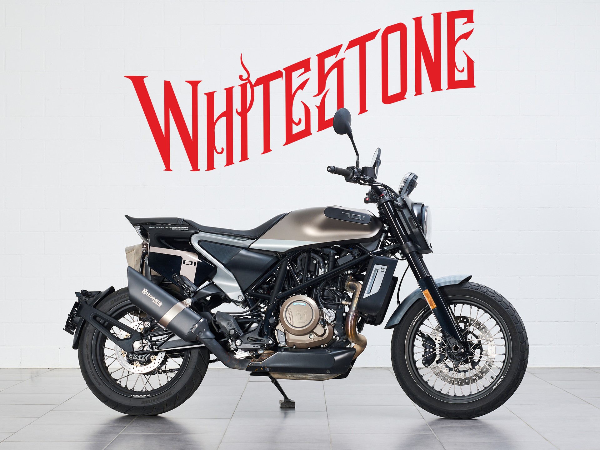 HUSQVARNA Svartpilen 701