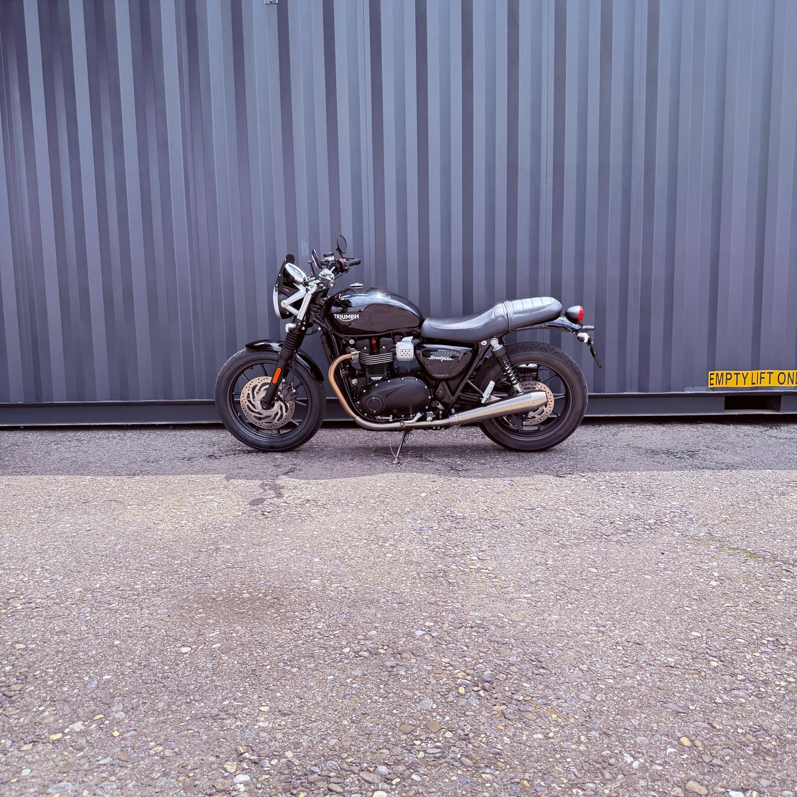 TRIUMPH Street Twin 900 i-image-1