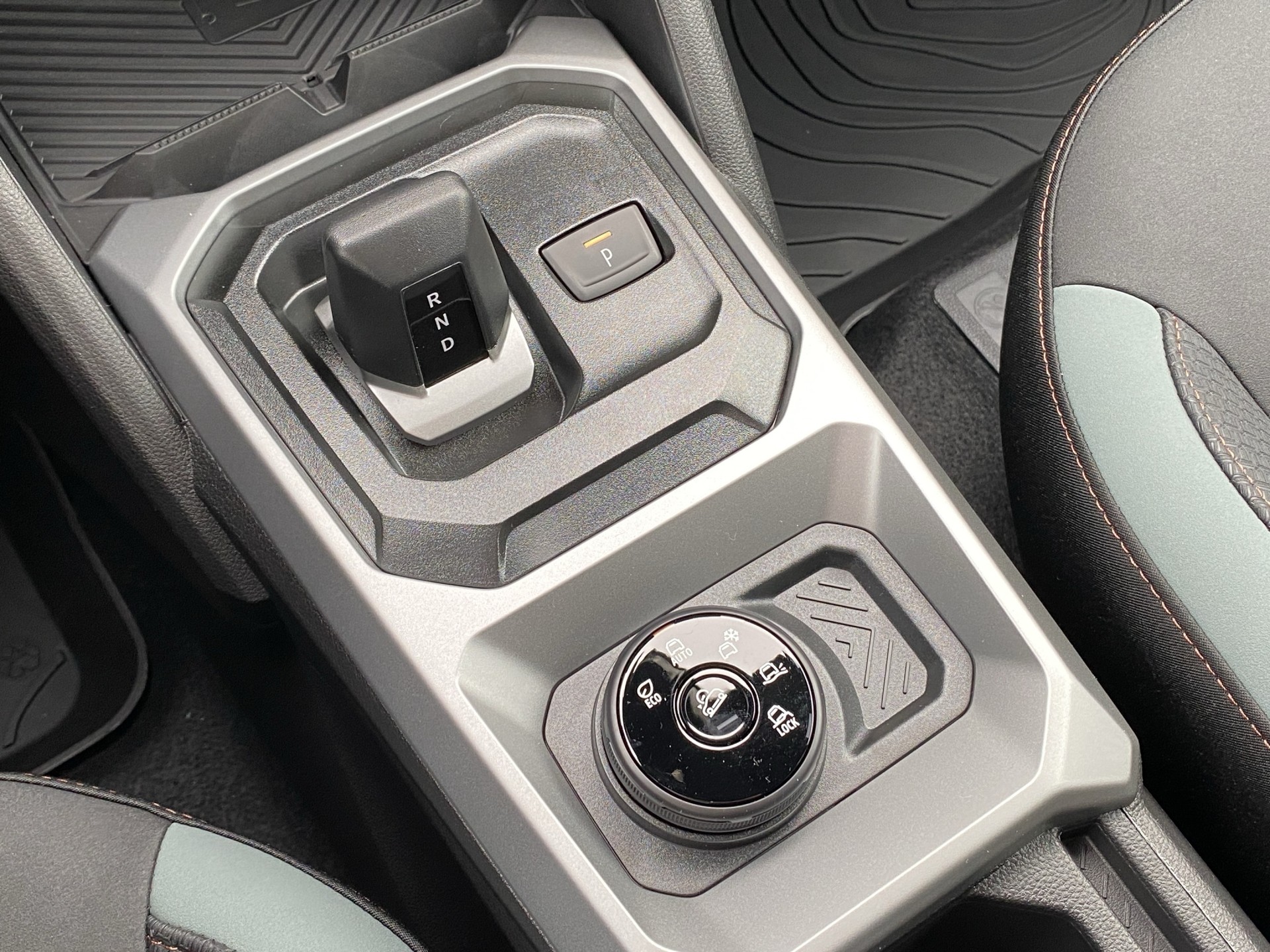 DACIA Duster TCe 150 48V Extreme 4x4-image-11