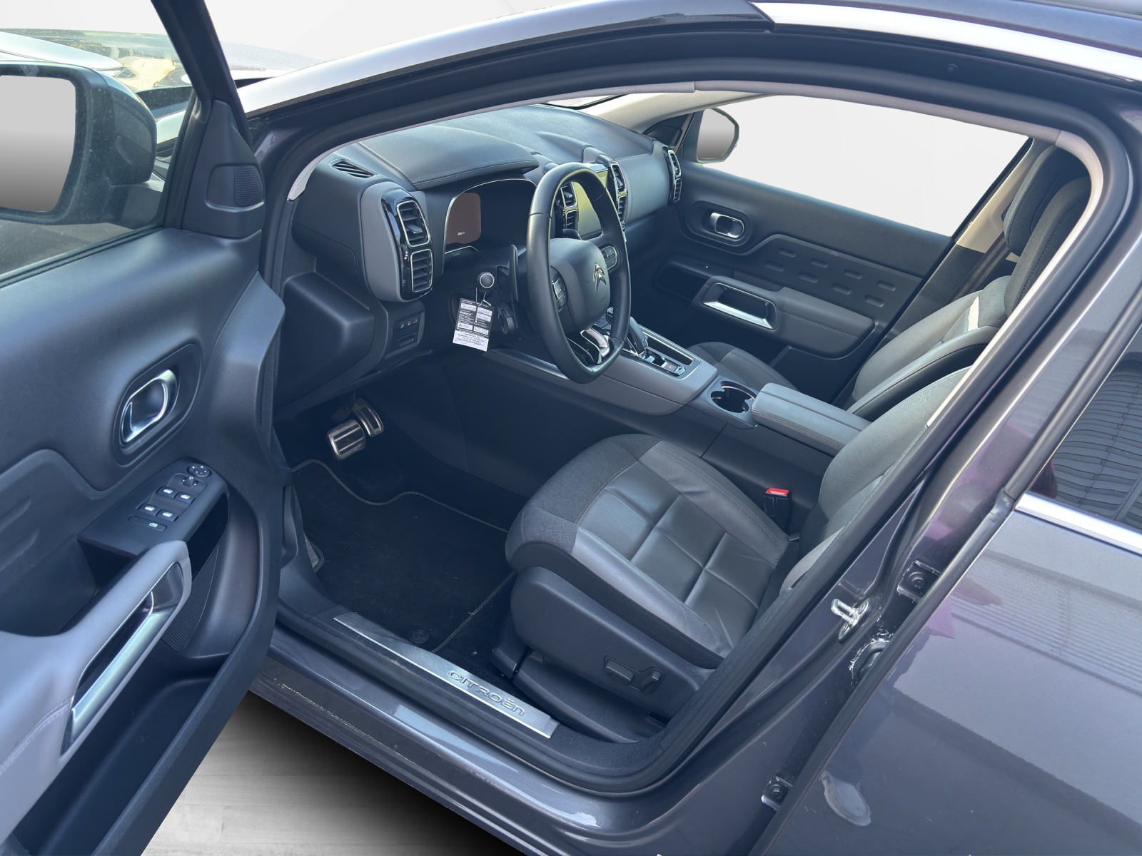 CITROEN C5 Aircross 1.6 PureTech Shine-image-9