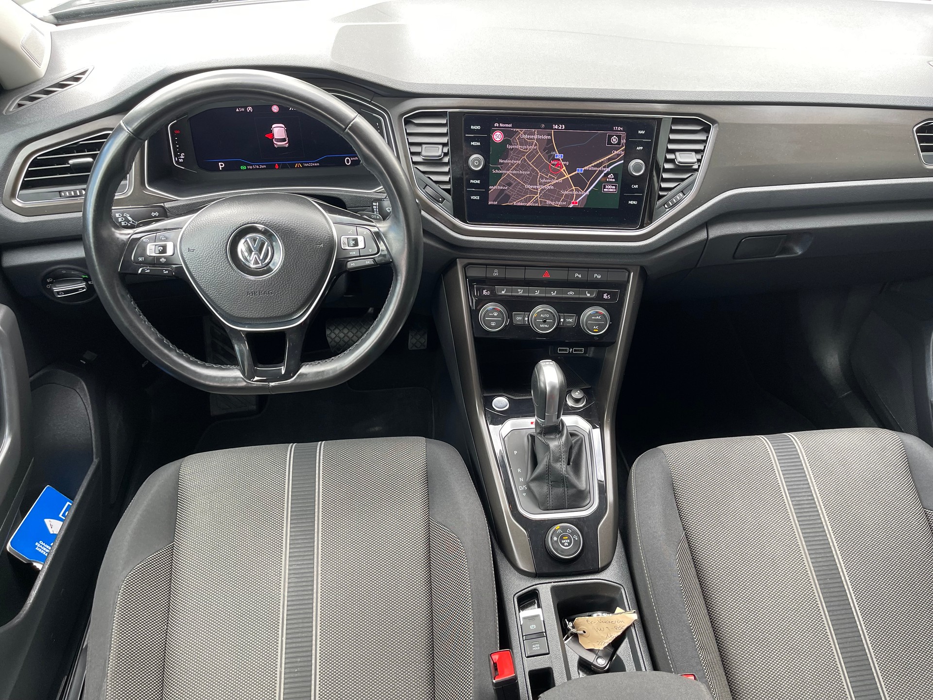 VW T-Roc 1.5 TSI EVO Sport DSG 4Motion-image-12