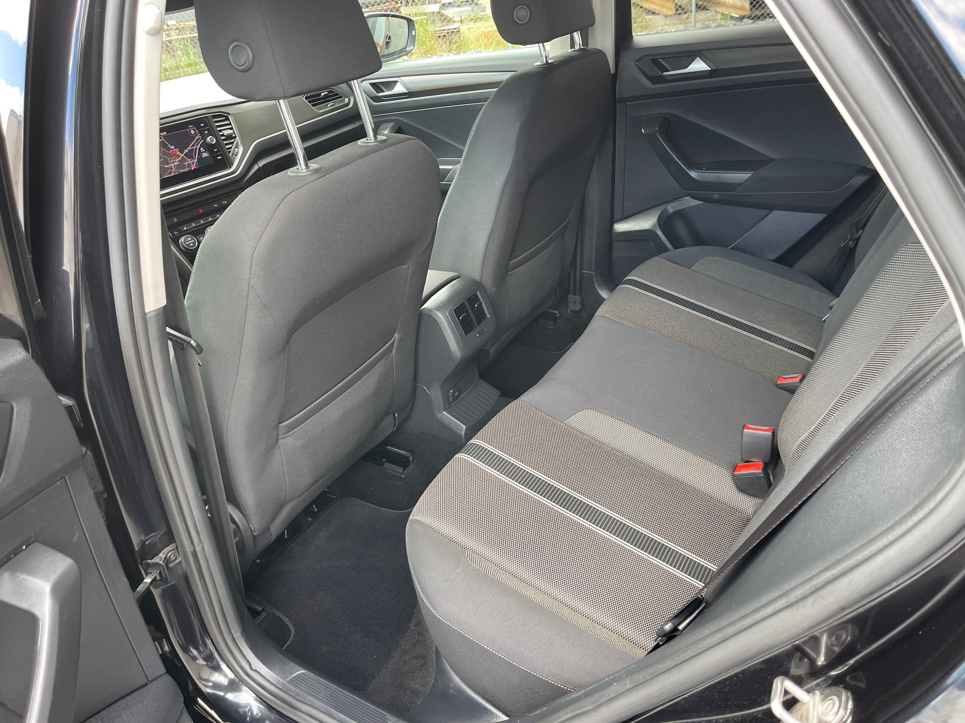 VW T-Roc 1.5 TSI EVO Sport DSG 4Motion-image-11