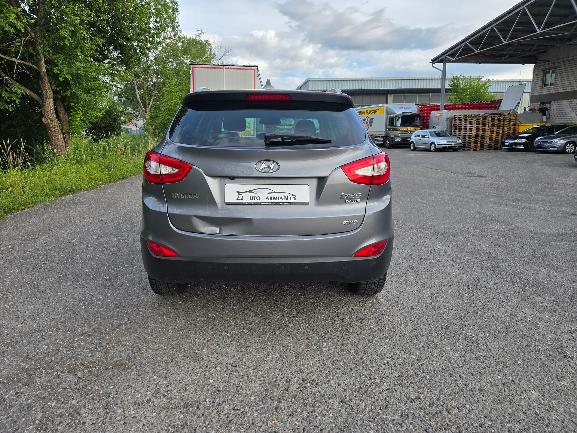 HYUNDAI iX 35 2.0 CRDi Premium 4WD Automatic-image-4