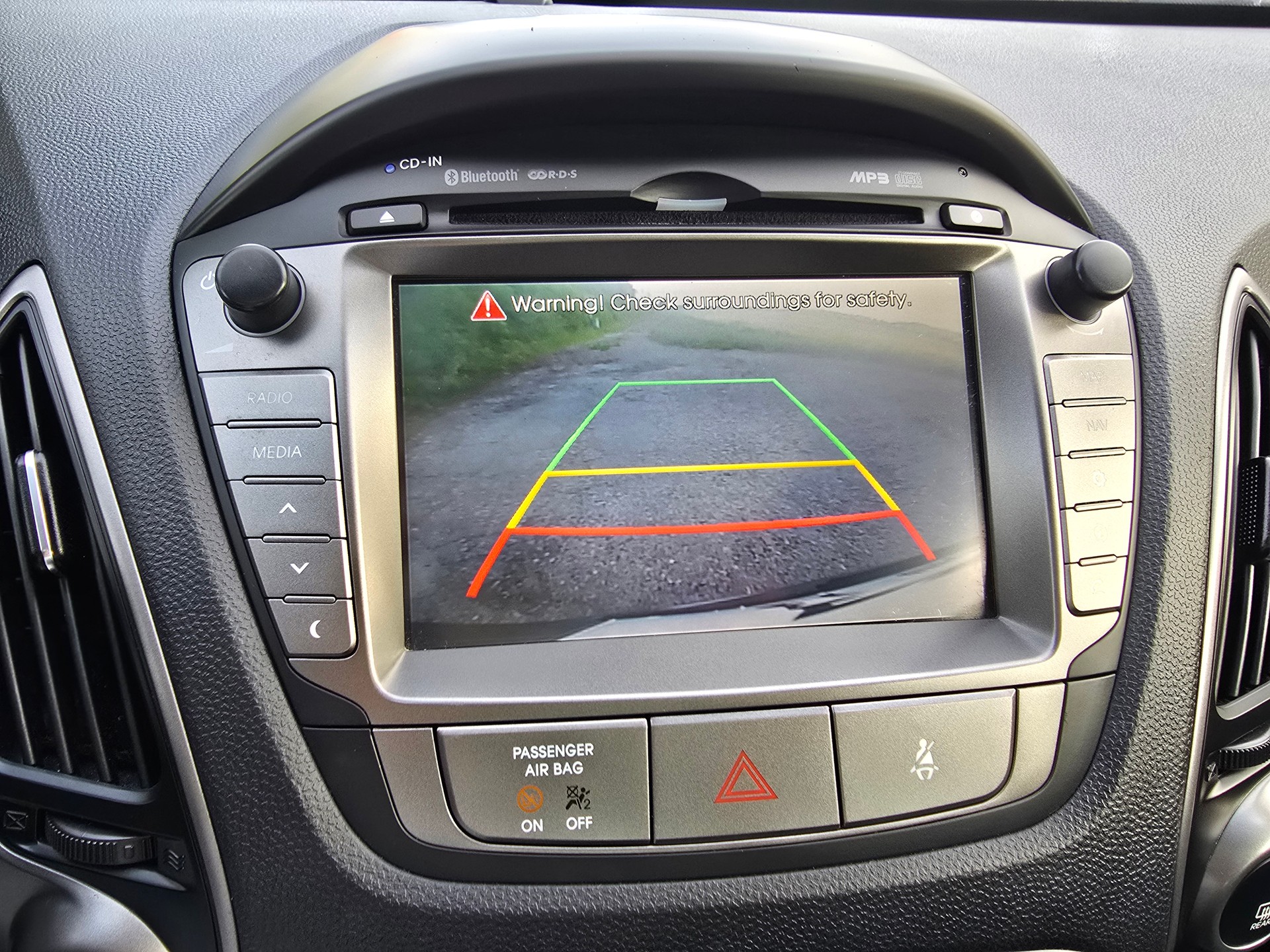 HYUNDAI iX 35 2.0 CRDi Premium 4WD Automatic-image-21