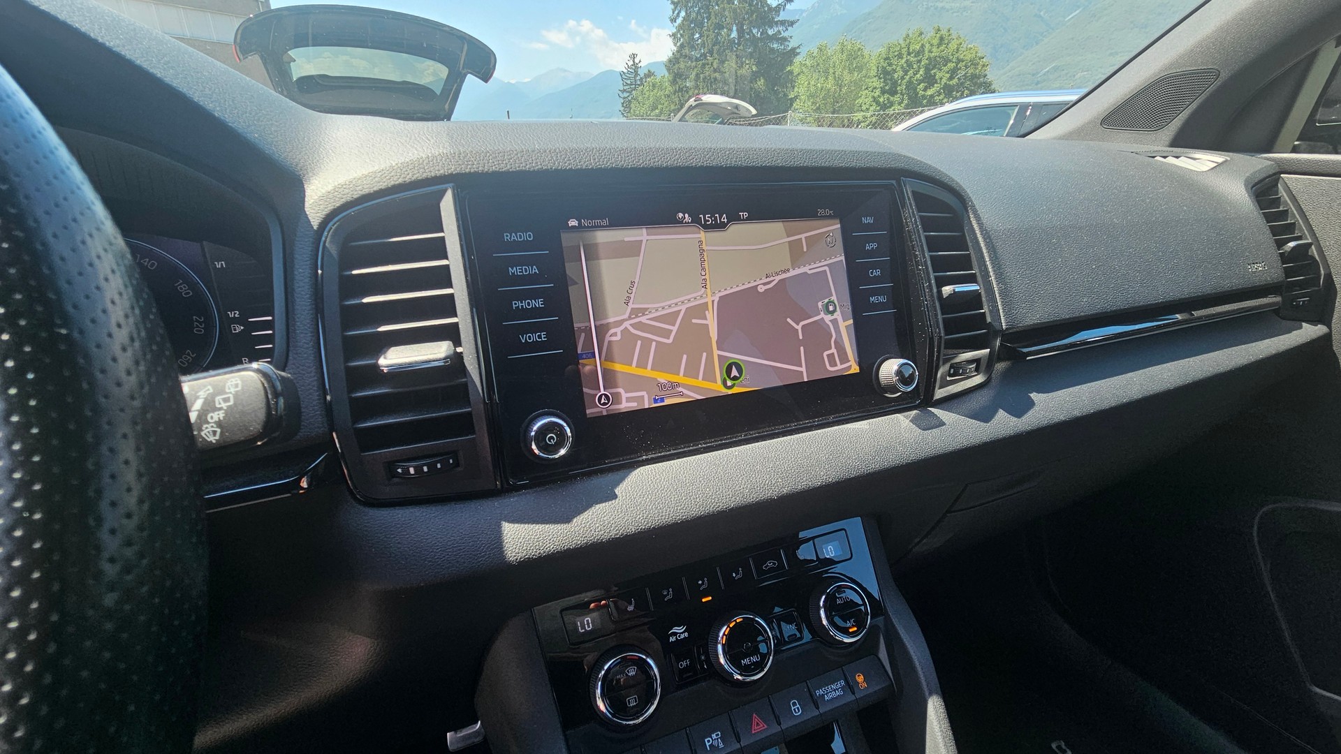SKODA Karoq 2.0 TSI SportLine 4x4 DSG-image-9