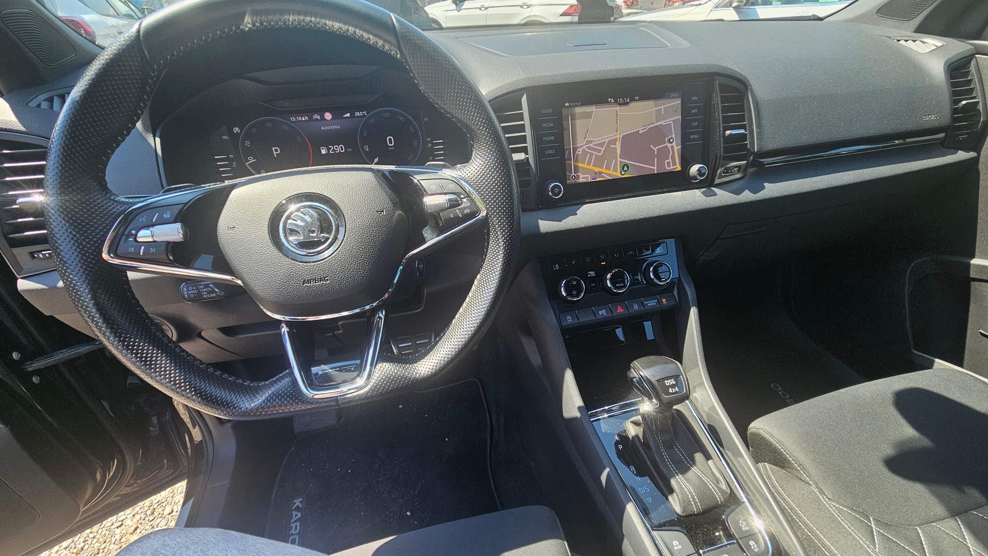 SKODA Karoq 2.0 TSI SportLine 4x4 DSG-image-6