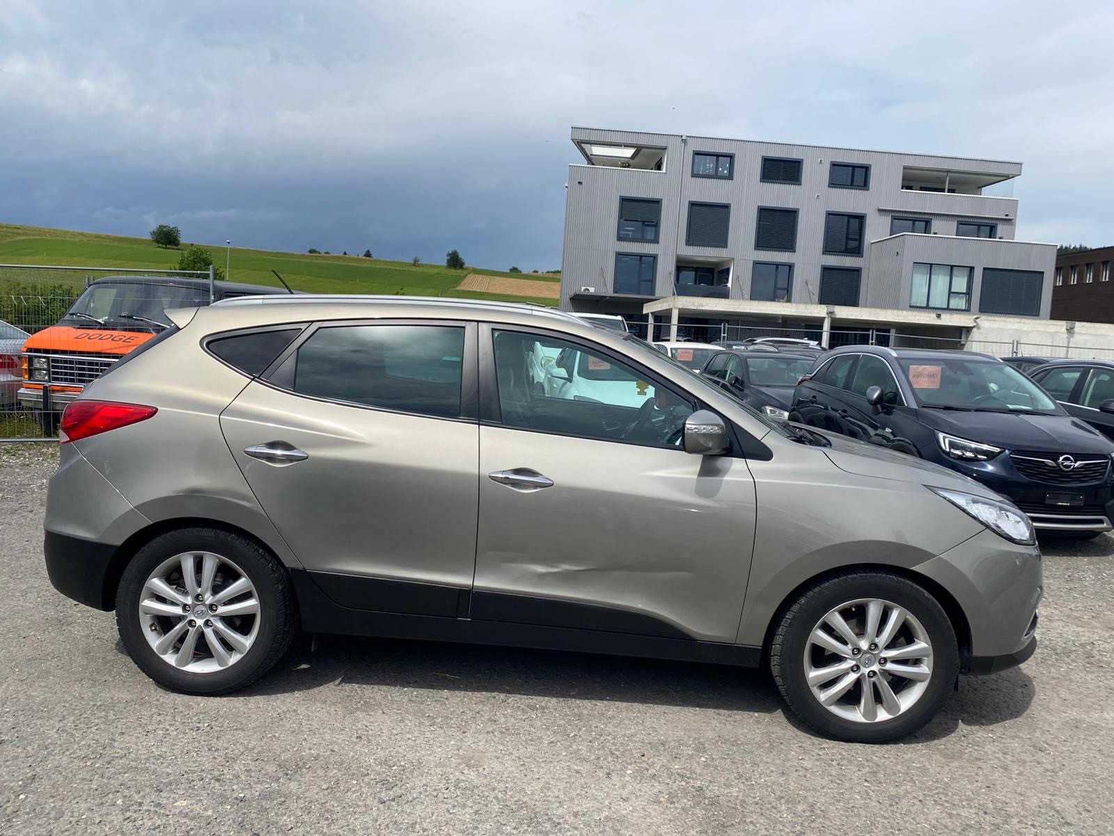 HYUNDAI iX 35 2.0 CRDi Premium 4WD-image-6