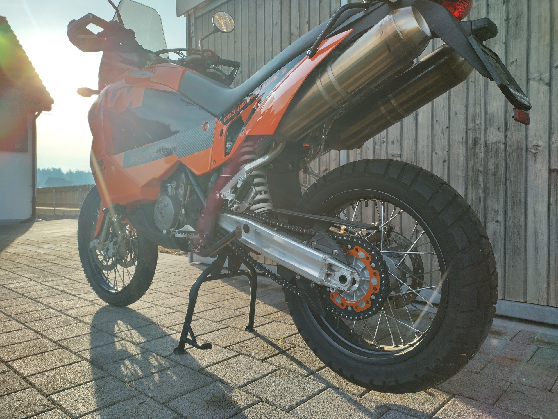 KTM 950 Adventure S LC8 V2-image-3