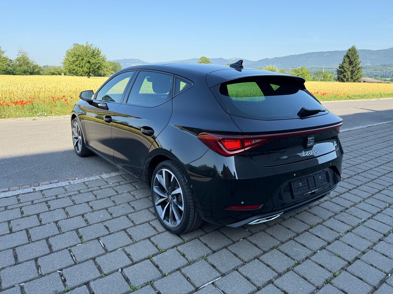 SEAT Leon 1.4 eHybrid pHEV DSG FR-image-3