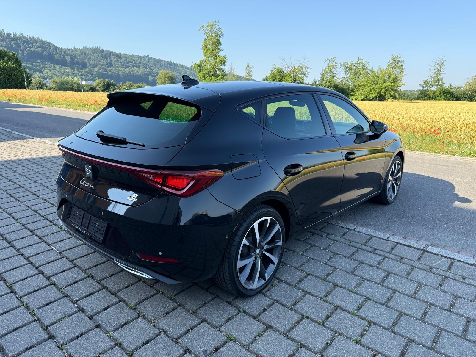 SEAT Leon 1.4 eHybrid pHEV DSG FR-image-4