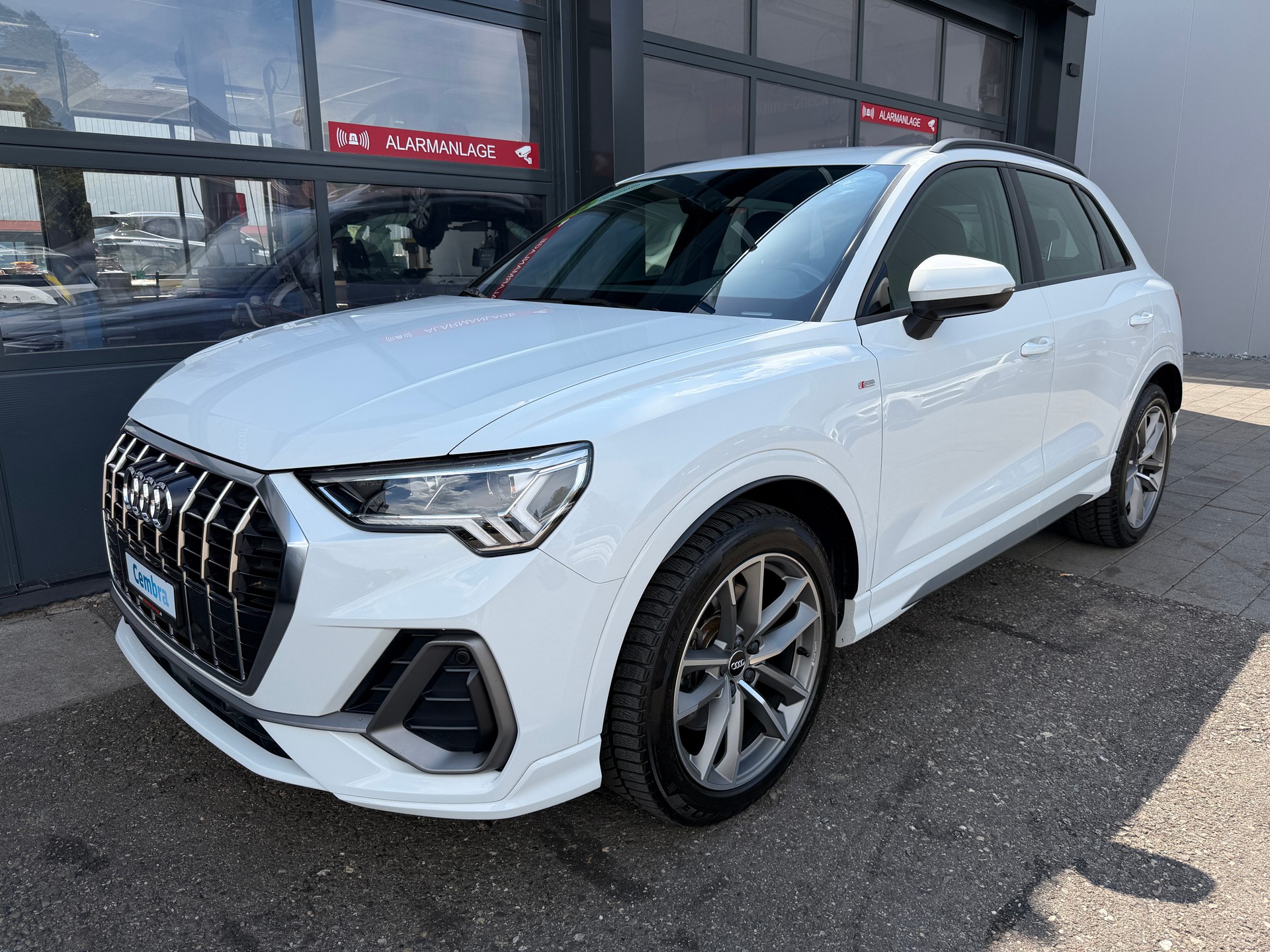 AUDI Q3 40 TDI S line quattro S-tronic