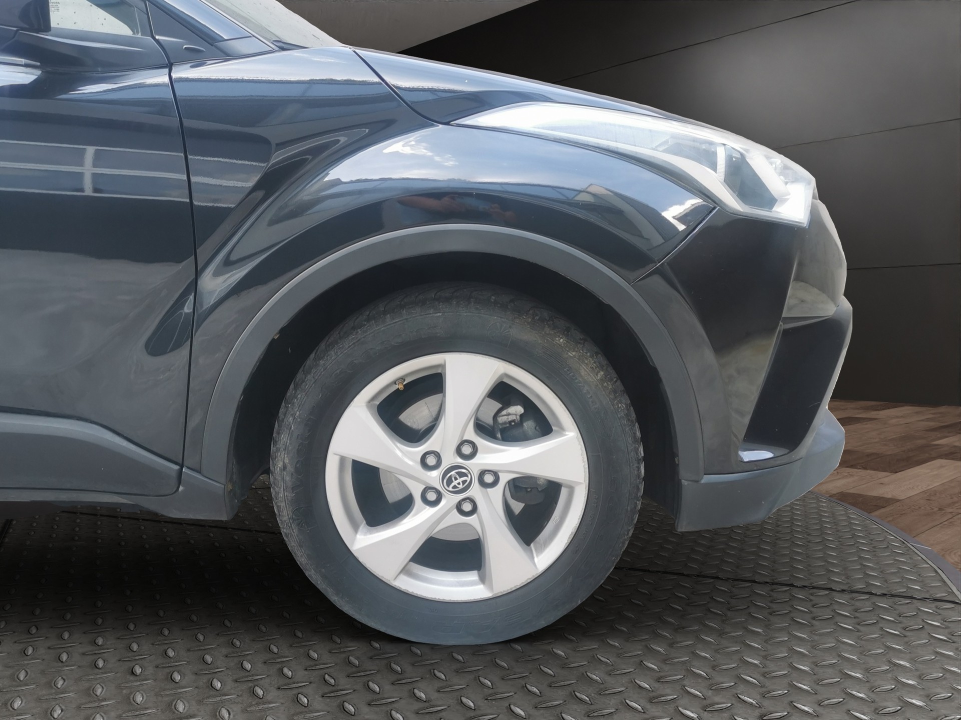 TOYOTA C-HR 1.2 Turbo Style 4WD Multidrive S-showroom-element-3