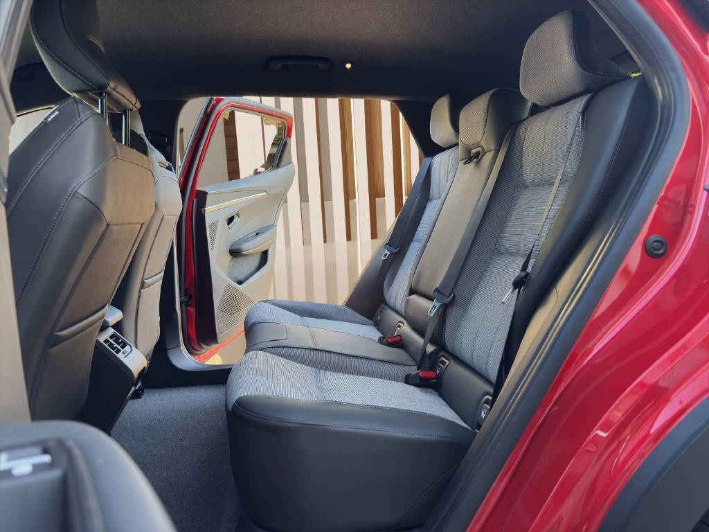 MITSUBISHI Eclipse Cross BEV Intense+-image-12