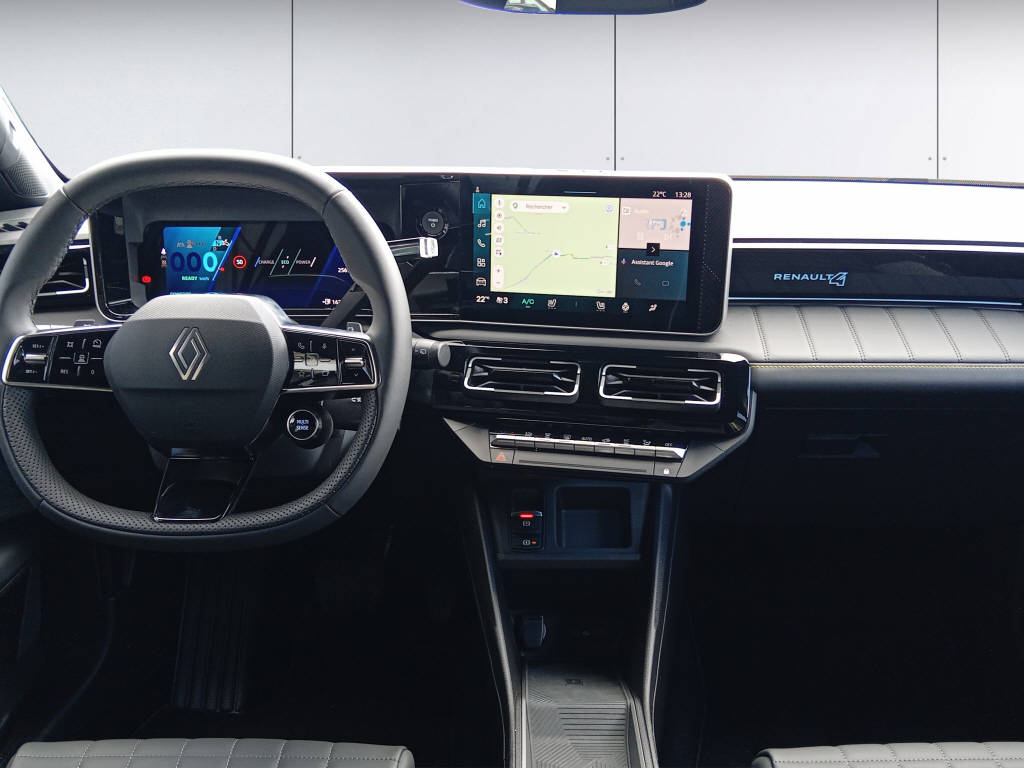 RENAULT R4 E-Tech Comfort Range iconic-image-12