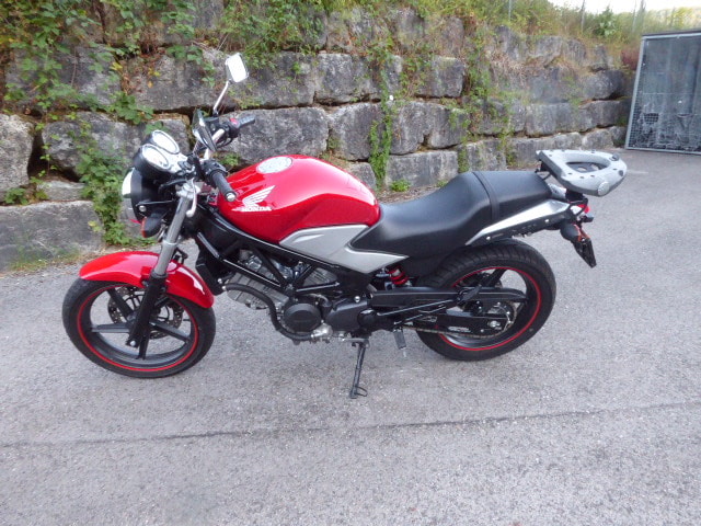 HONDA VTR 250-image-2