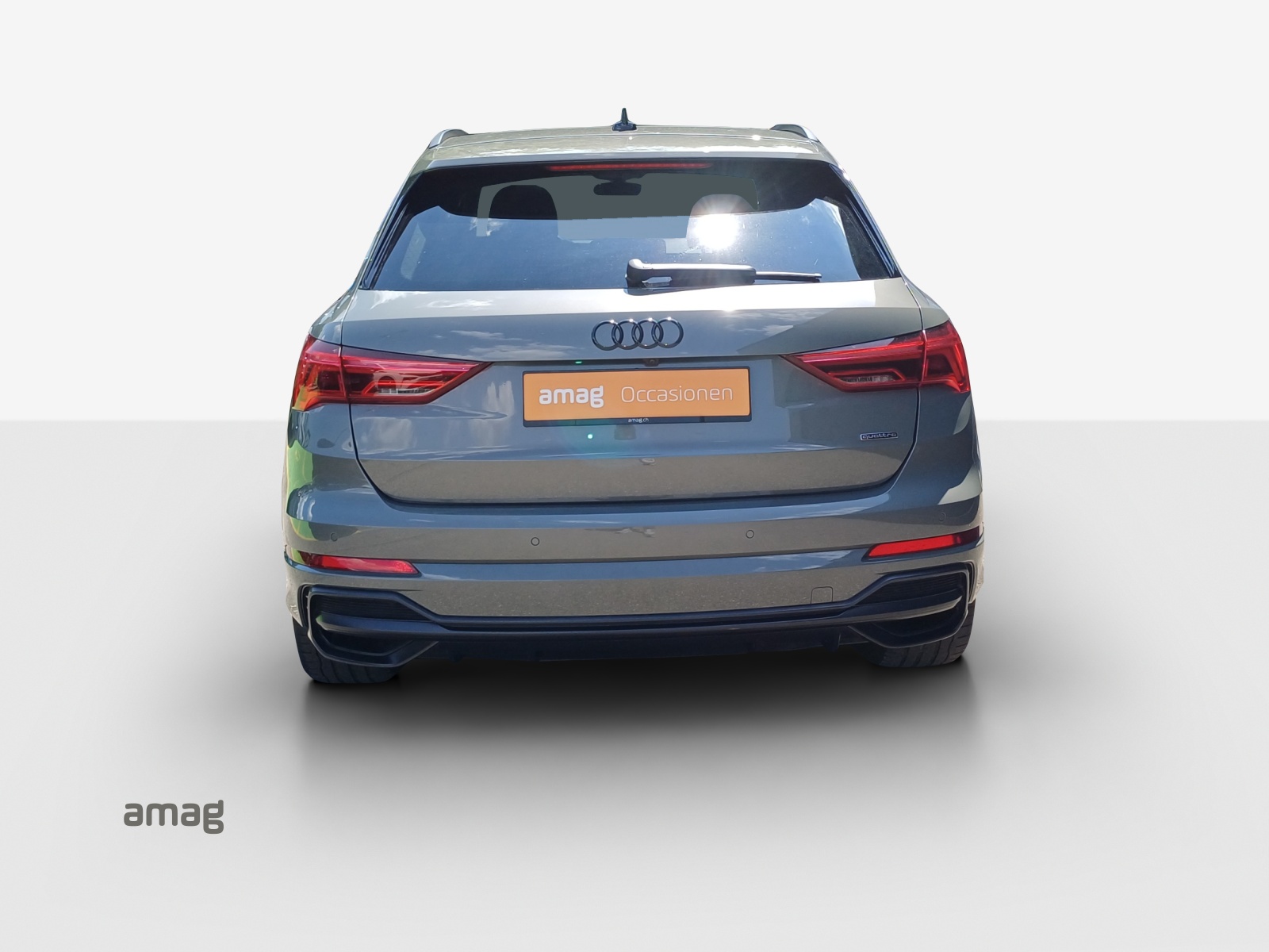 AUDI Q3 40 TFSI S line quattro S-tronic-showroom-element-3