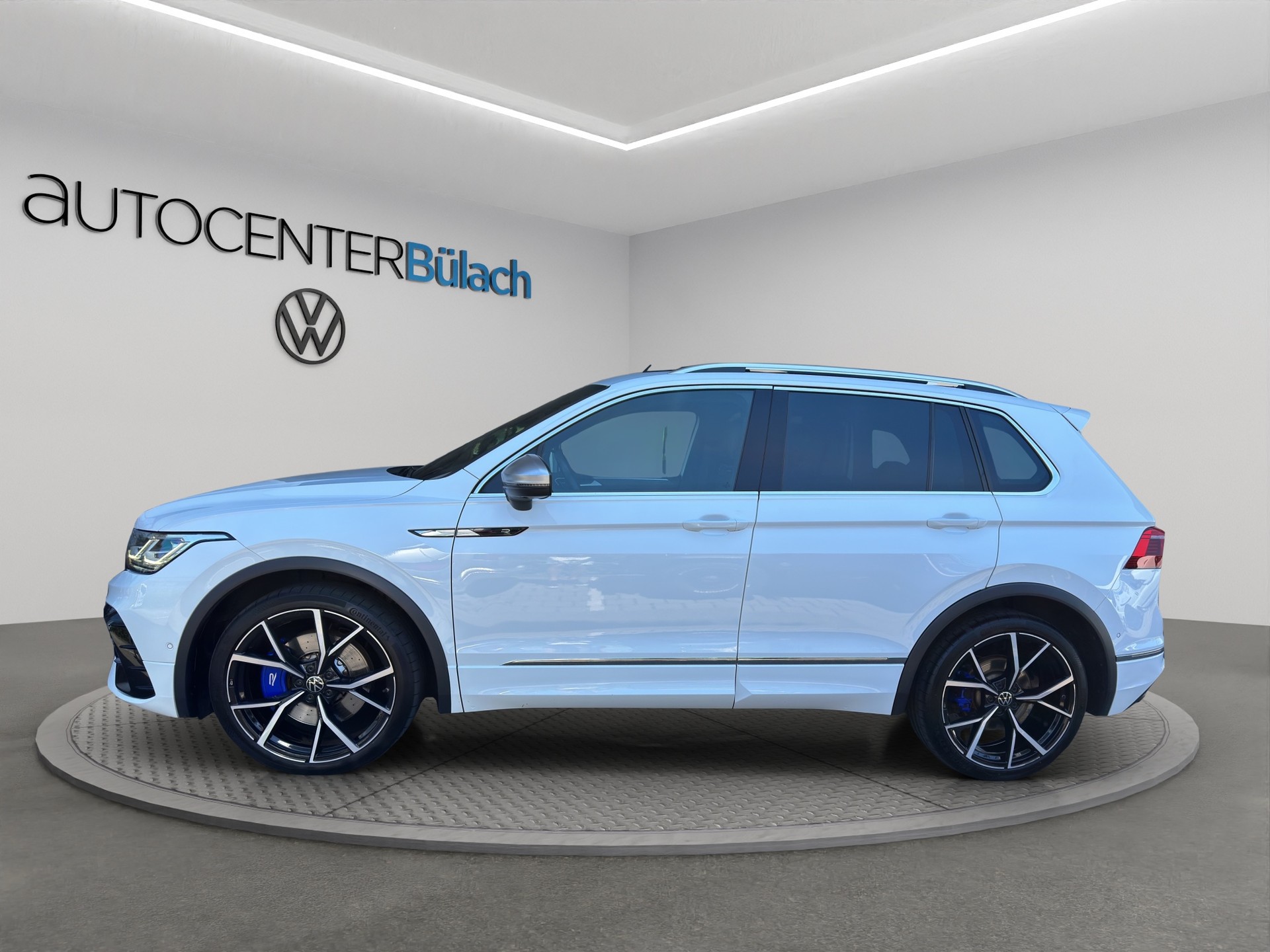 VW Tiguan 2.0TSI R 4Motion DSG-image-7