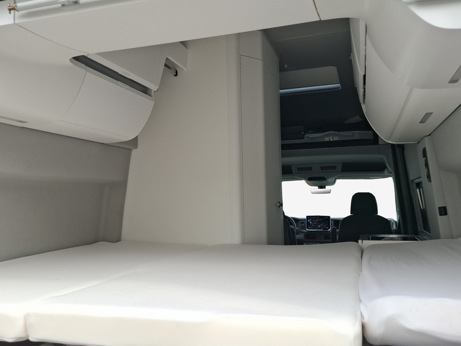 VW Grand California 600 2.0 BI-TDI-image-12