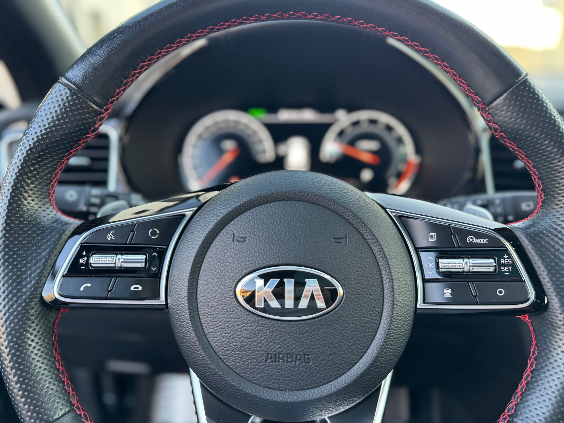 KIA Ceed 1.6 T-GDi GT DCT-image-17