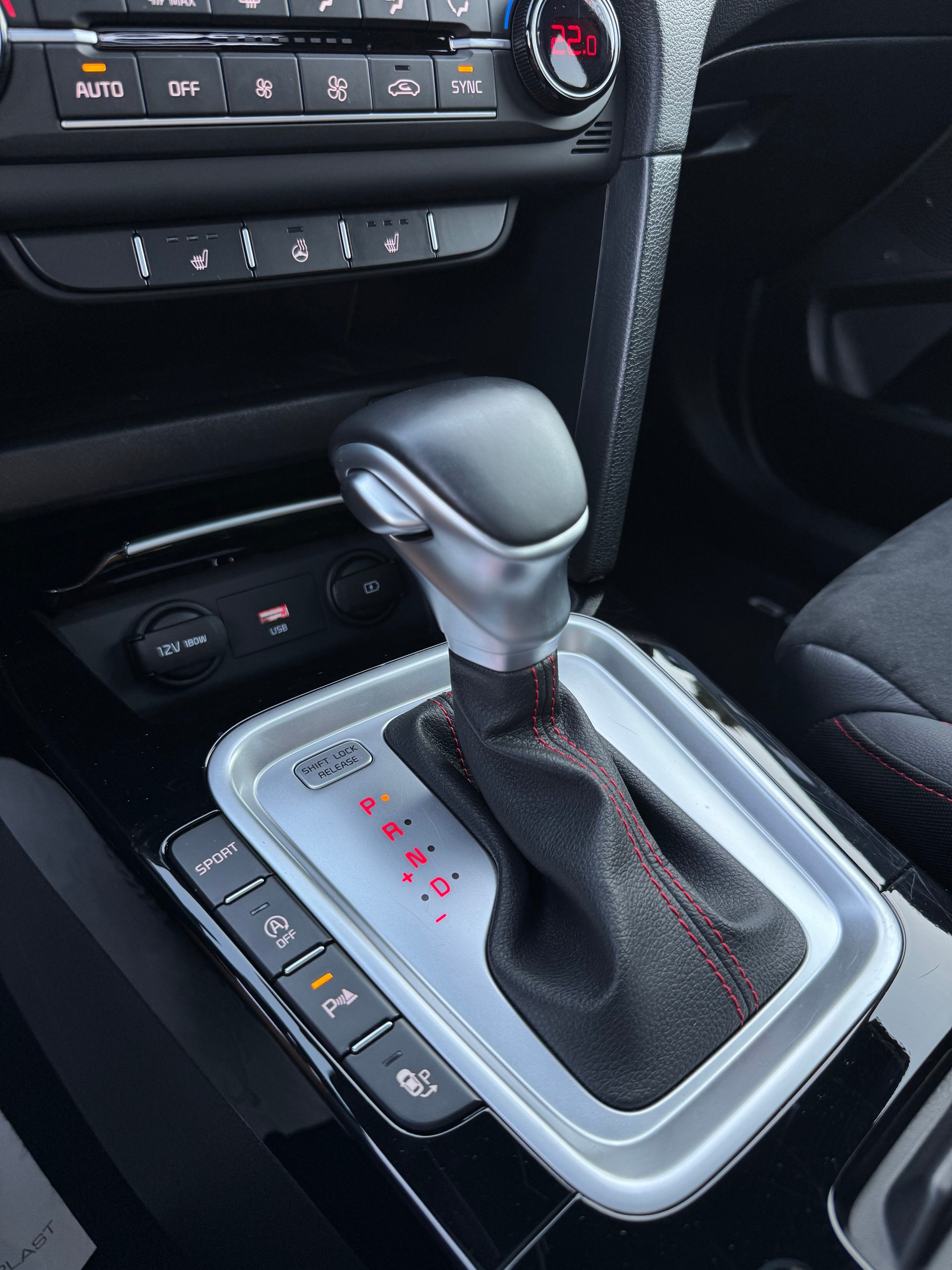KIA Ceed 1.6 T-GDi GT DCT-image-15