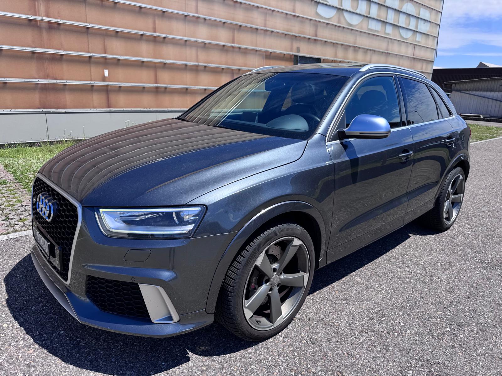 AUDI RS Q3 2.5 TFSI quattro S-tronic-image-1