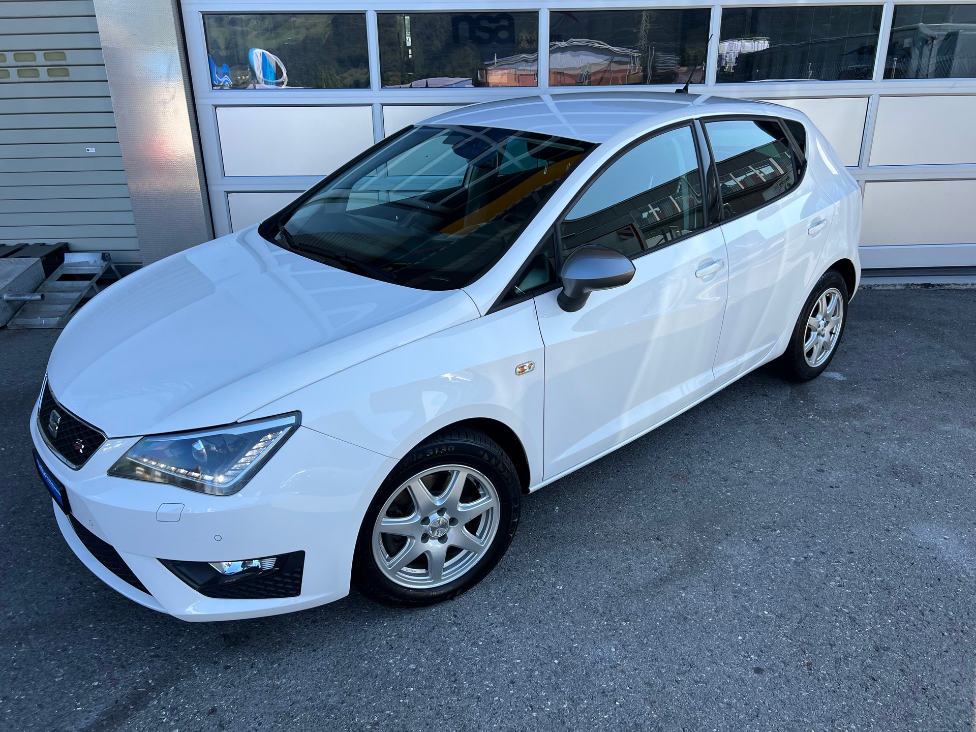 SEAT Ibiza 1.4 TSI FR DSG PS 150 *** Navigation * Klima * frisch ab MFK * 1 Jahr Garantie möglich ***-showroom-element-1