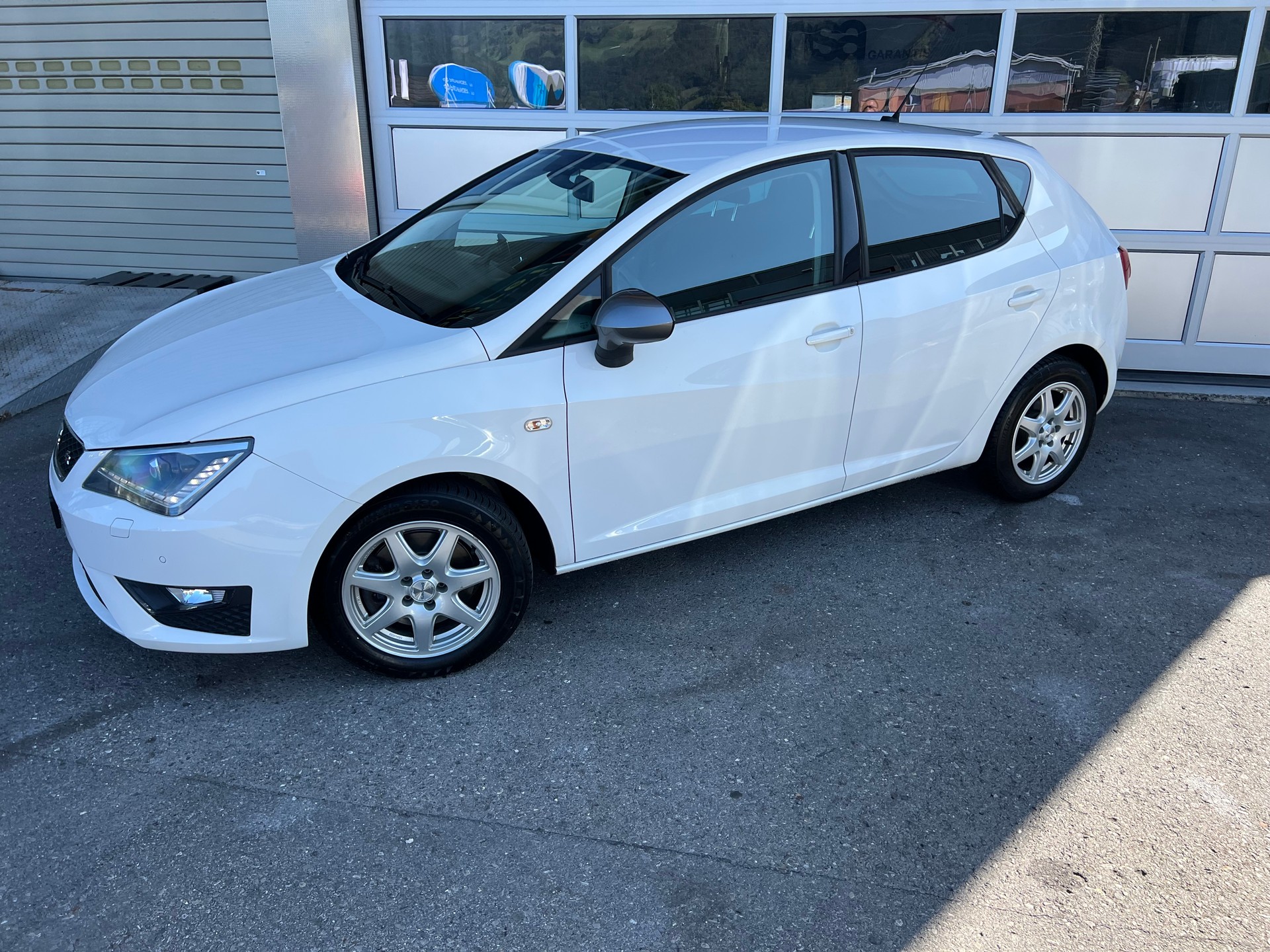 SEAT Ibiza 1.4 TSI FR DSG PS 150 *** Navigation * Klima * frisch ab MFK * 1 Jahr Garantie möglich ***-showroom-element-3