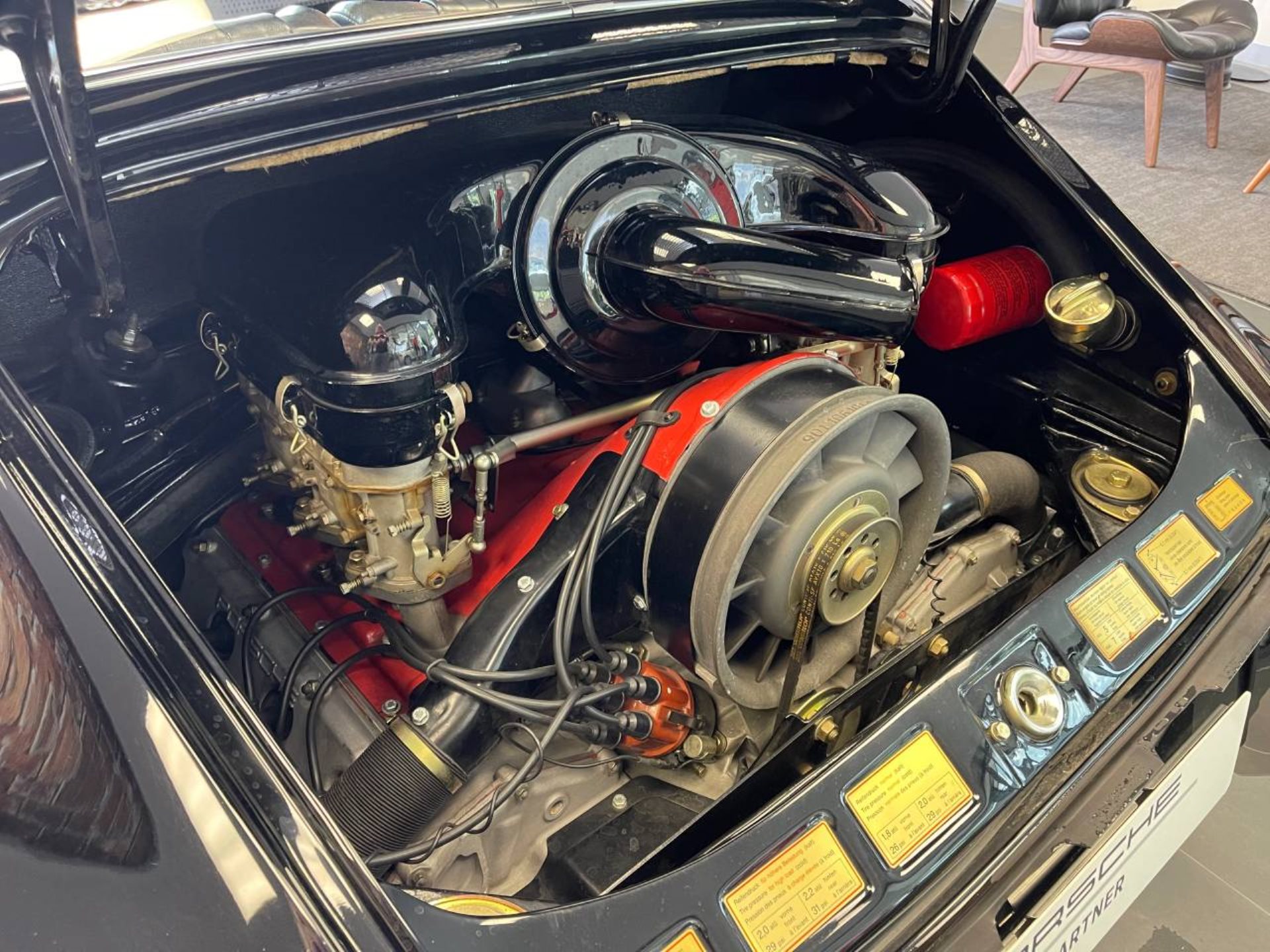 PORSCHE 911 2.0 Coupé-image-26