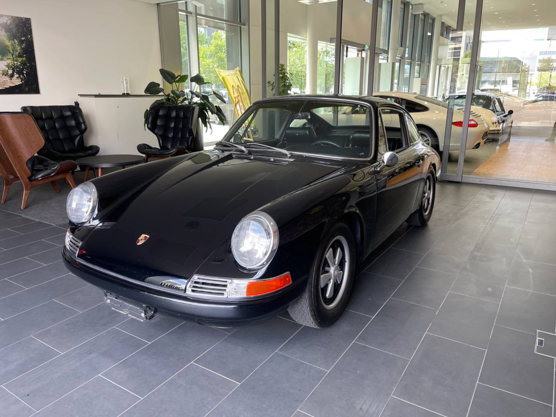 PORSCHE 911 2.0 Coupé-showroom-element-2