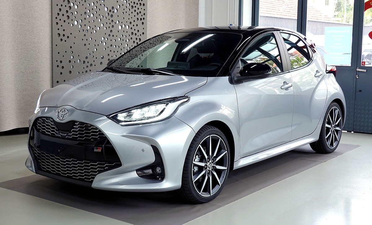 TOYOTA Yaris 1.5 GR Sport e-CVT Panoramaglasdach, JBL, Head-Up Display