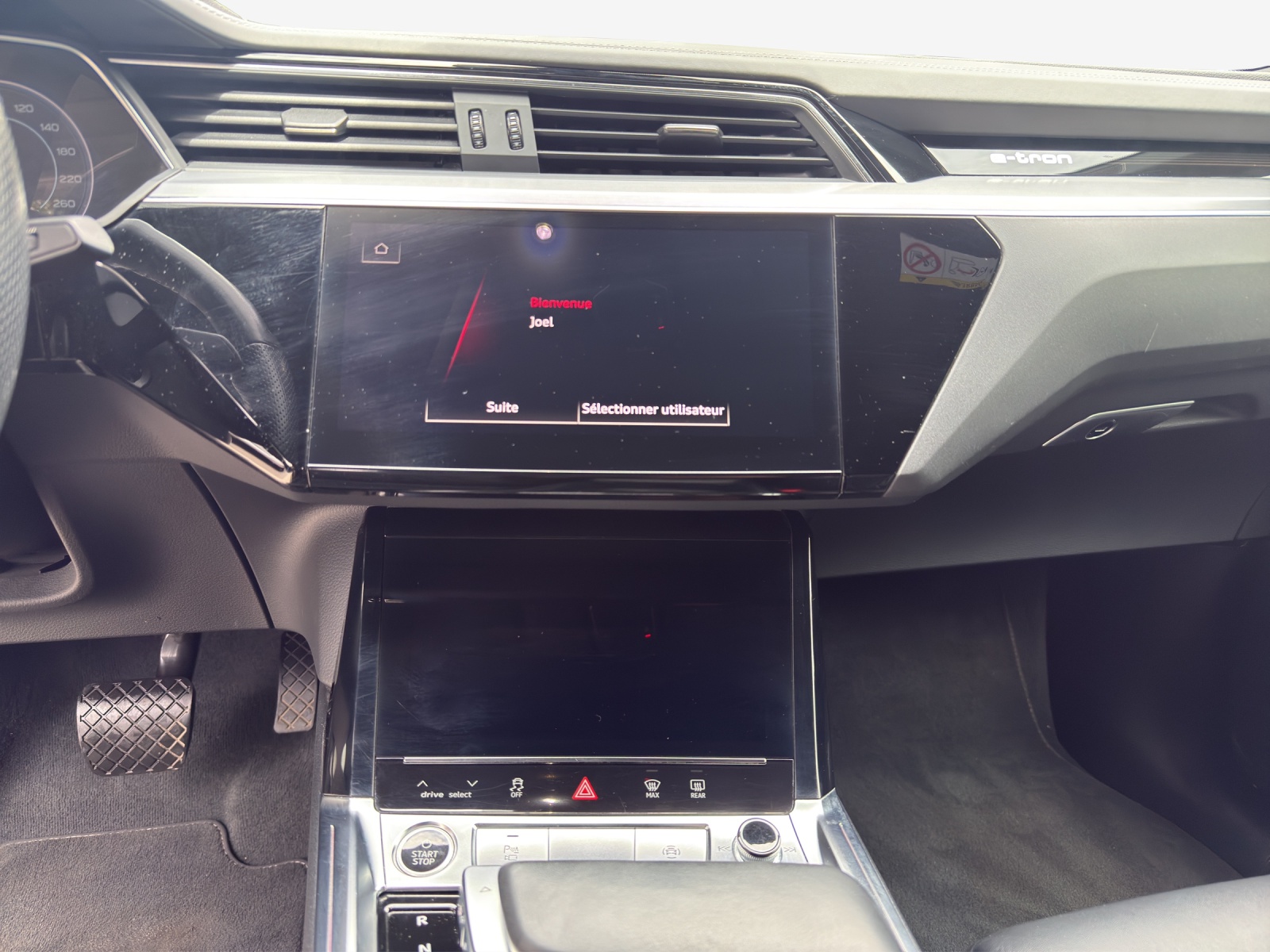 AUDI e-tron 55 Sportback S Line Black Edition quattro-image-11