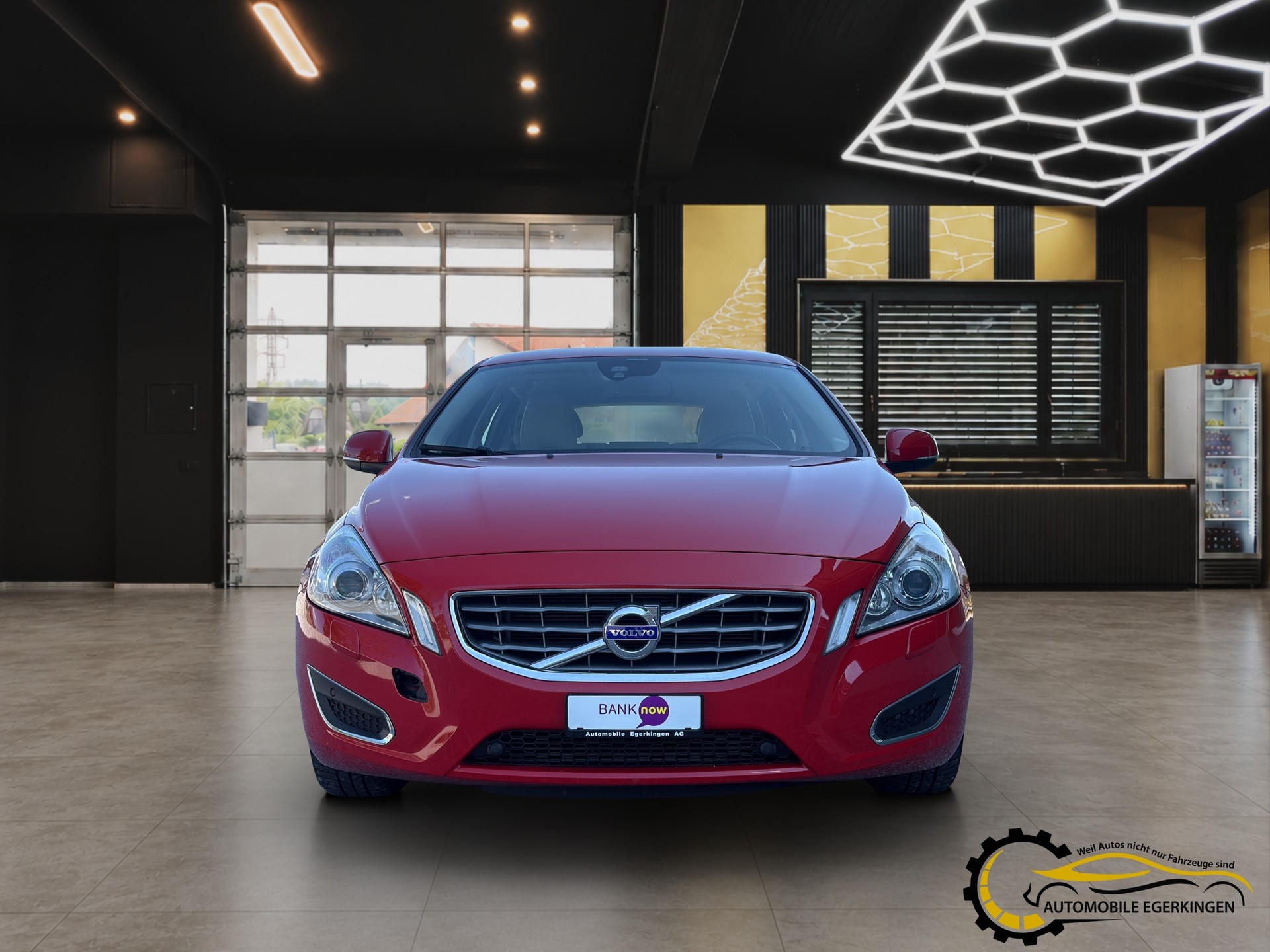 VOLVO V60 2.4 D5 Summum-showroom-element-1